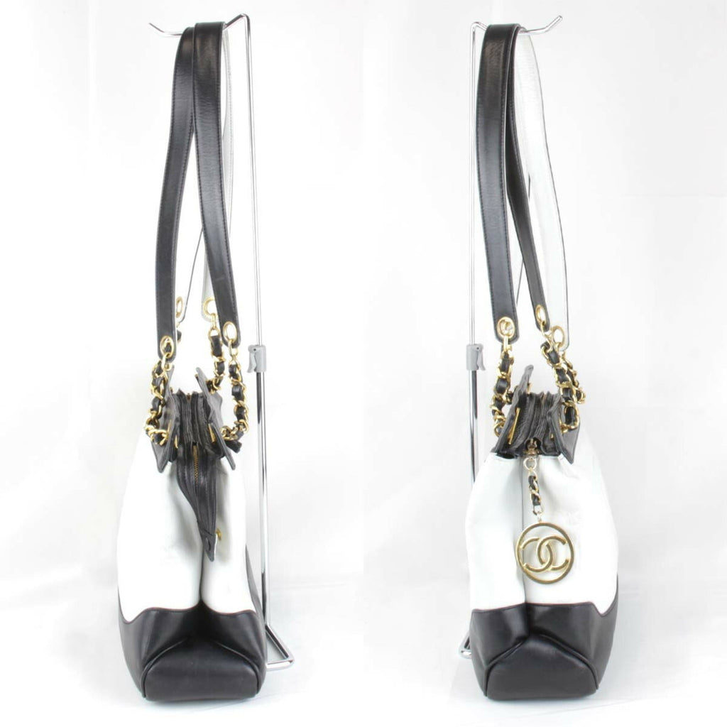 Chanel White Leather Shoulder Bag