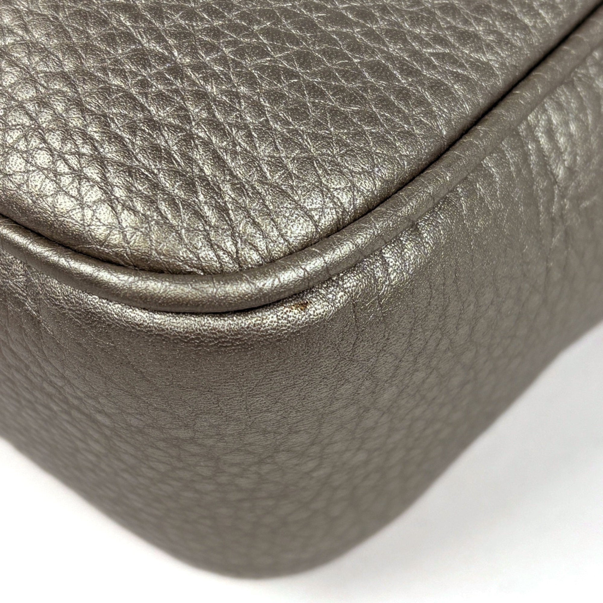 Gucci Gold Leather Shoulder Bag (Pre-Owned)