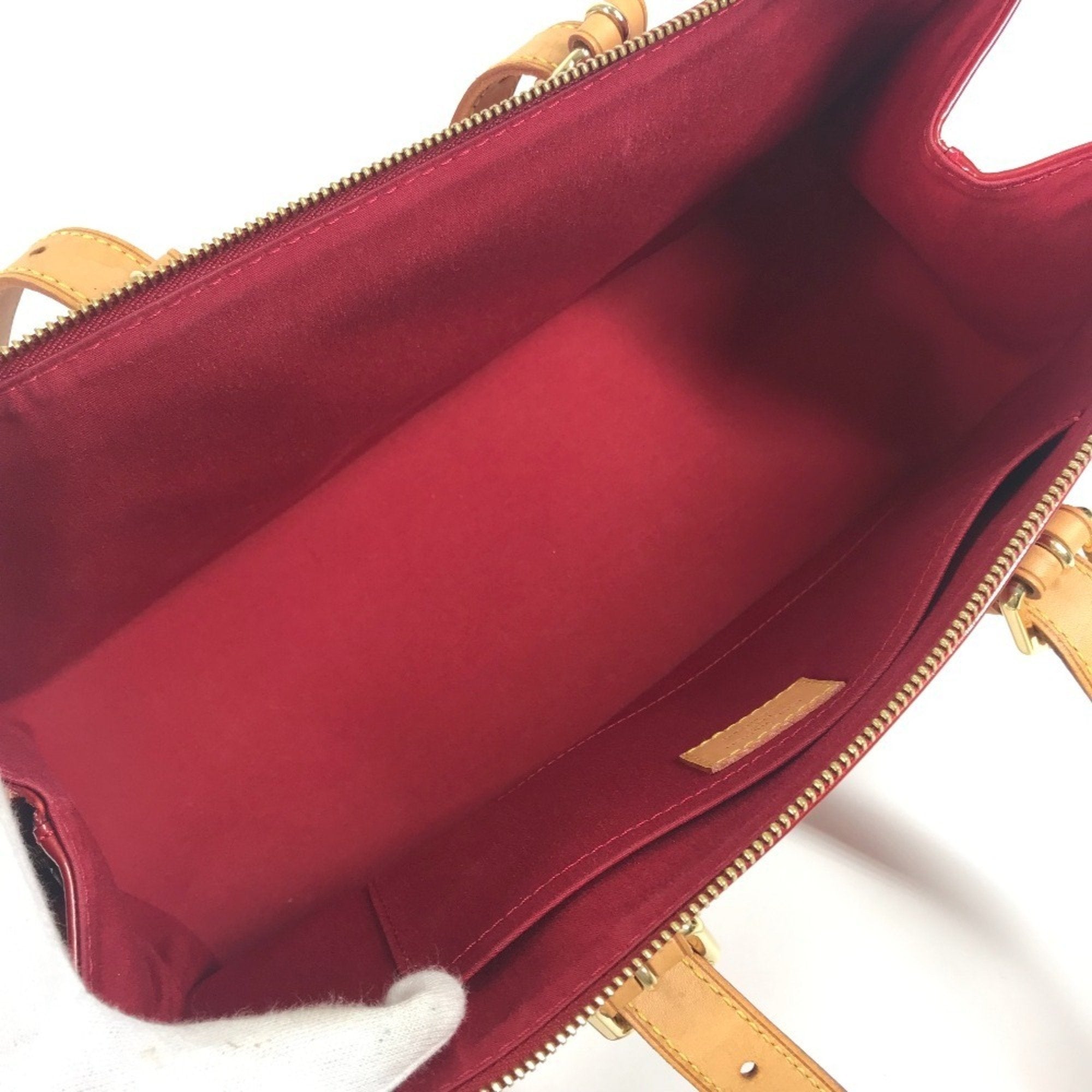 Louis Vuitton Pomme D'amour Red Color Monogram Vernis Shoulder Bag Tote Bag