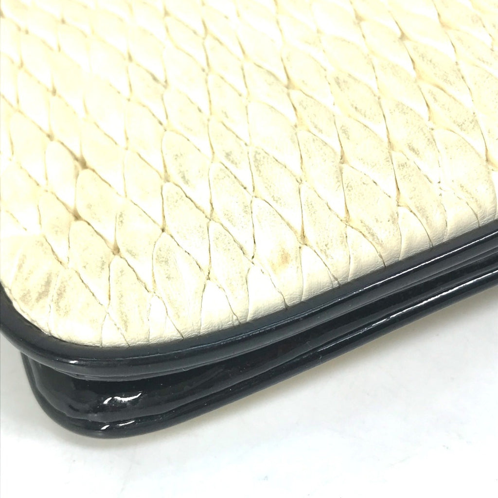 Chanel White Leather Shoulder Bag
