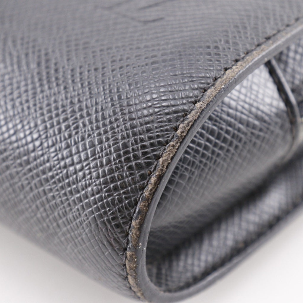 Louis Vuitton Taiga Ardoise Black Taiga Leather Handbag