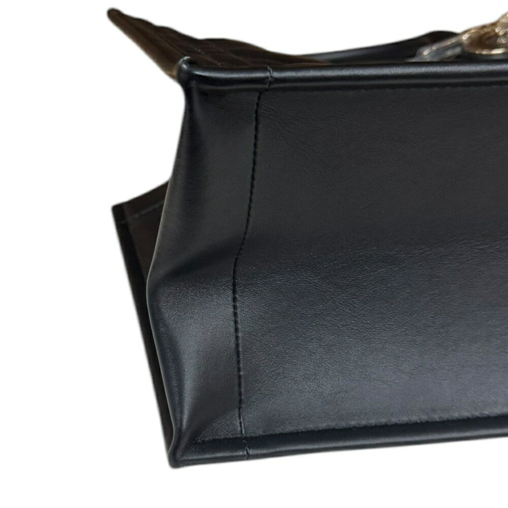 Christian Dior Black Leather Shoulder Bag (Pre-Owned)