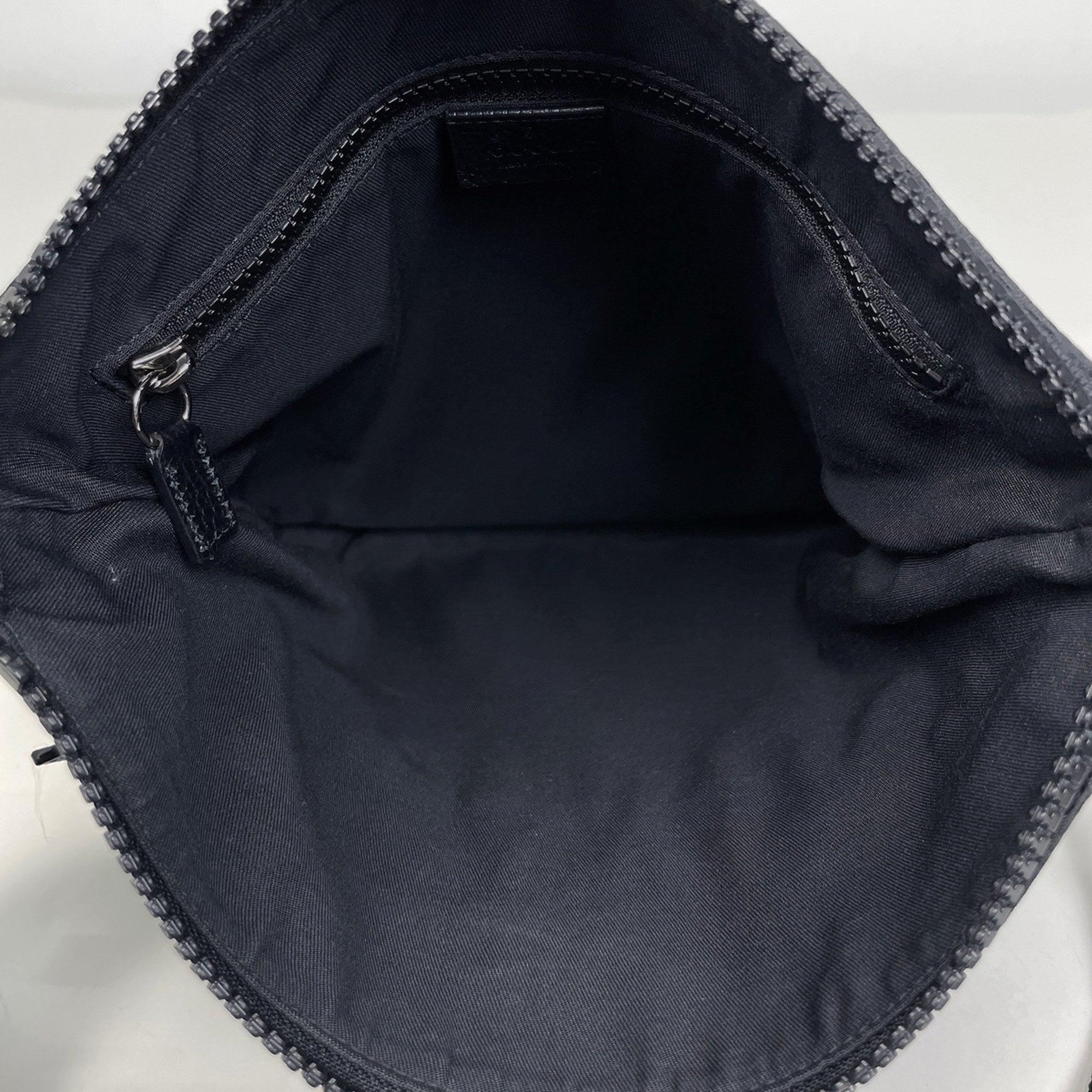 Gucci Black Nylon Leather Shoulder Bag (Pre-Owned)