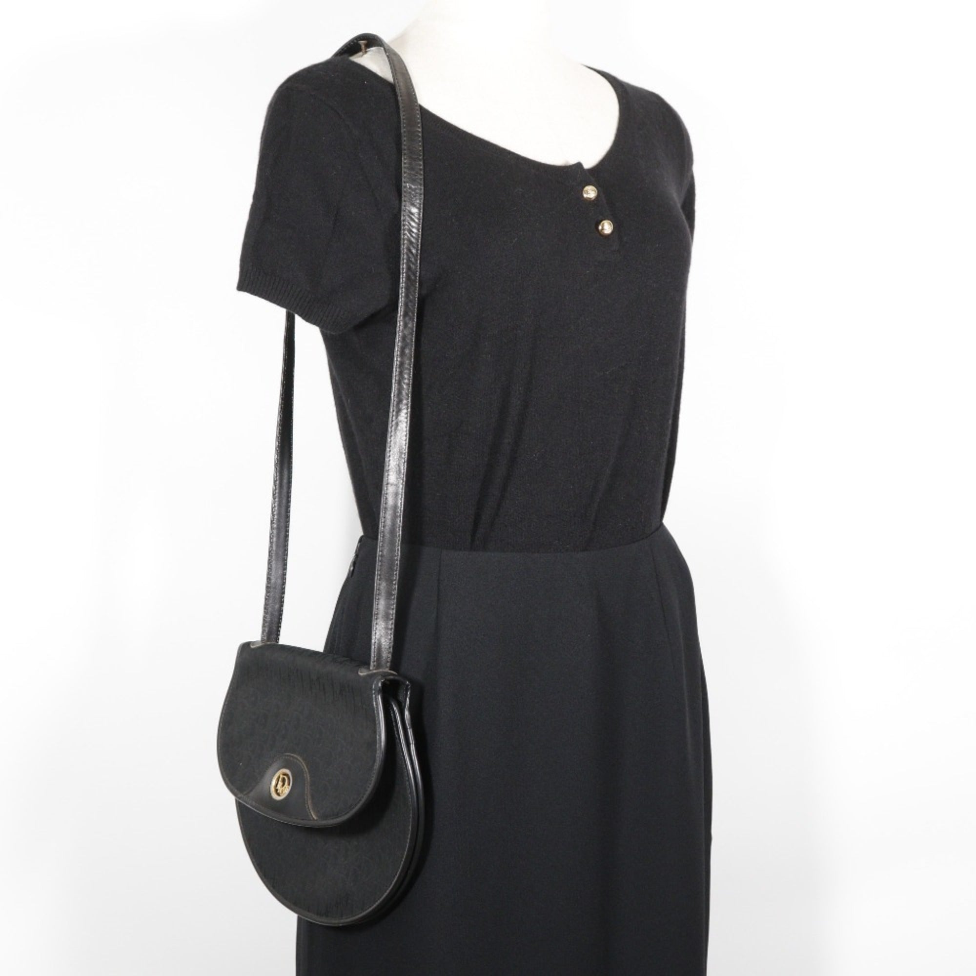 Christian Dior Black Canvas Shoulder Bag (Pre-Owned)