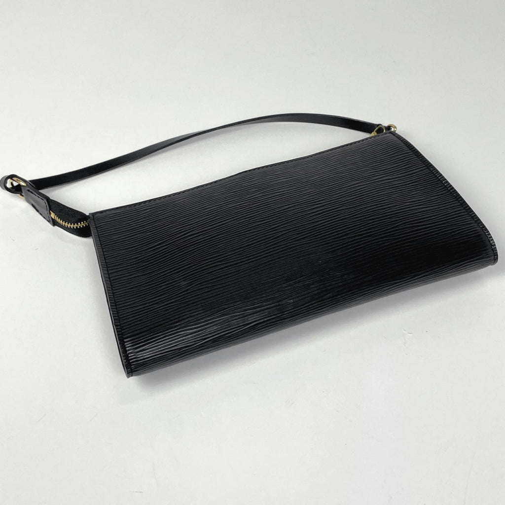 Louis Vuitton Black Noir Epi Leather Handbag Pochette Pouch