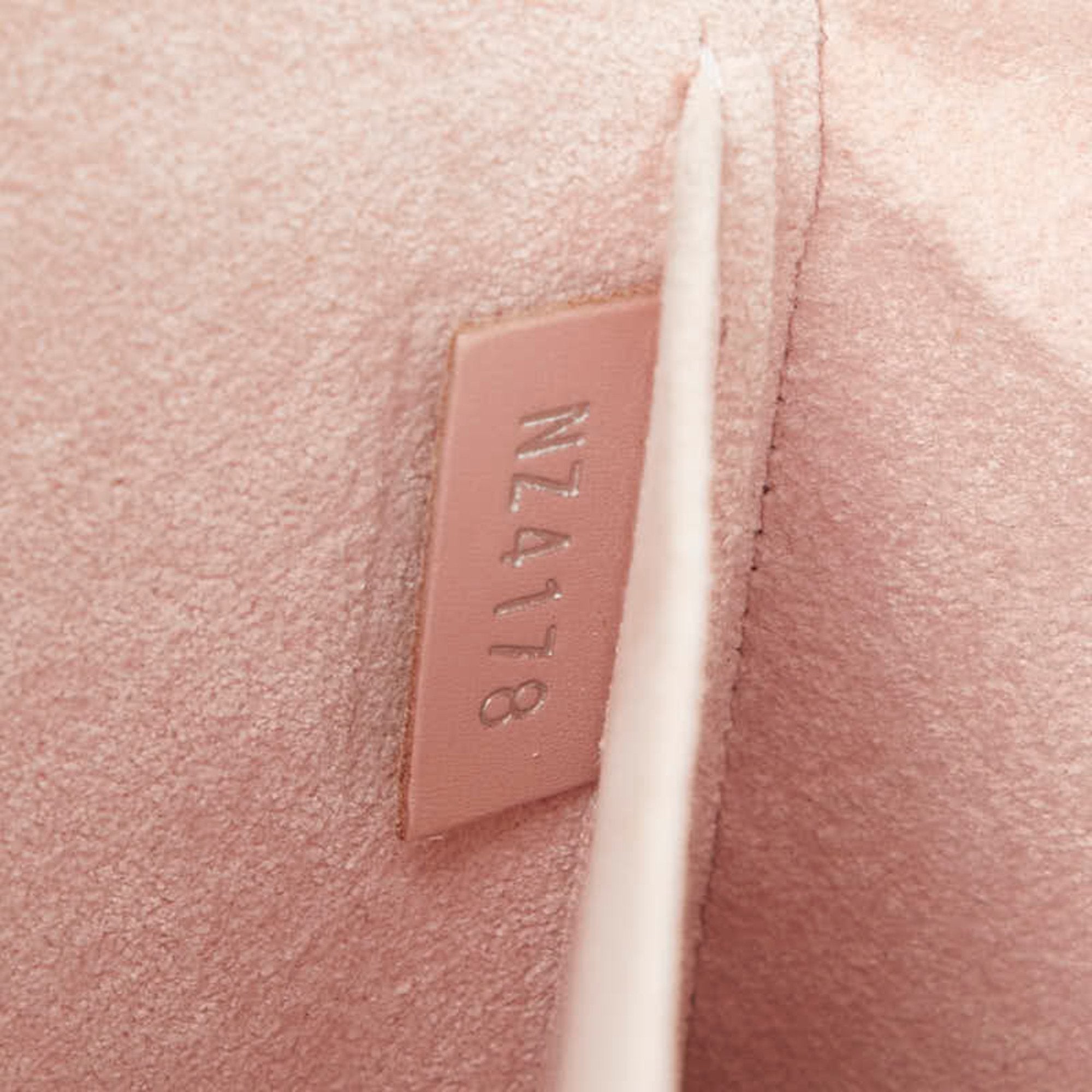Louis Vuitton Pink Rose Ballerine Leather Pochette Shoulder Bag