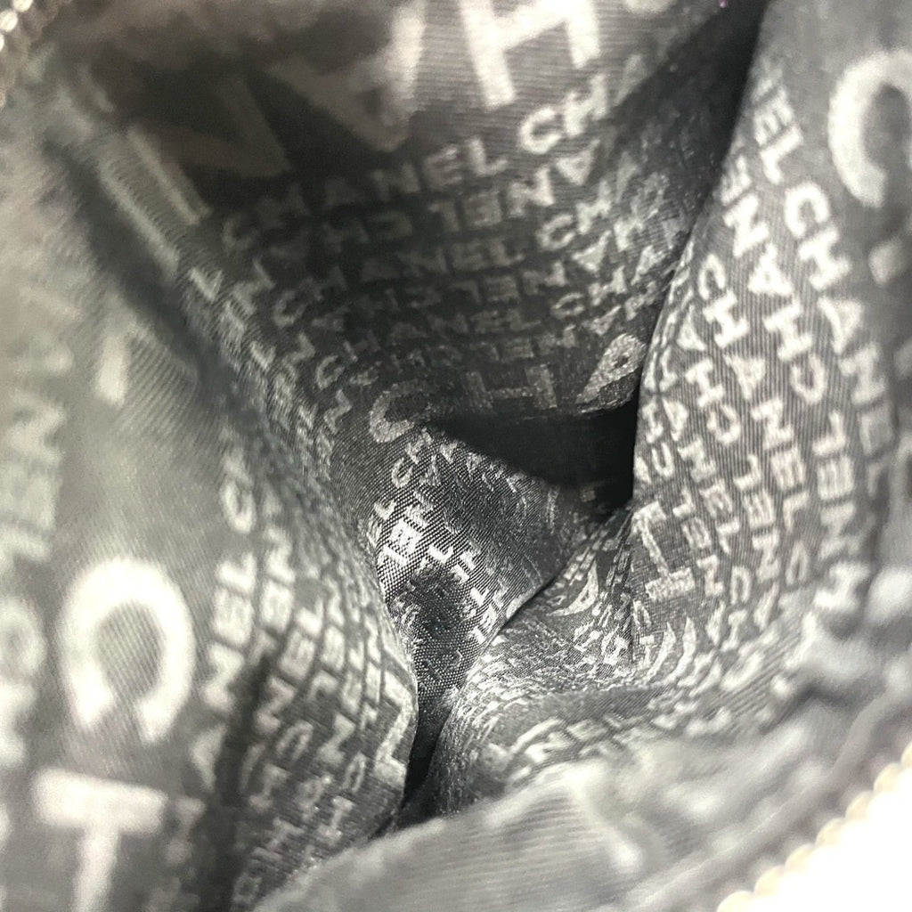 Chanel Gray Tweed Shoulder Bag