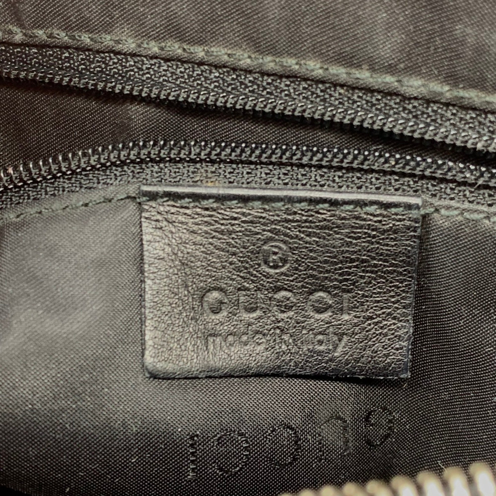 Gucci Black Leather Shoulder Bag (Pre-Owned)