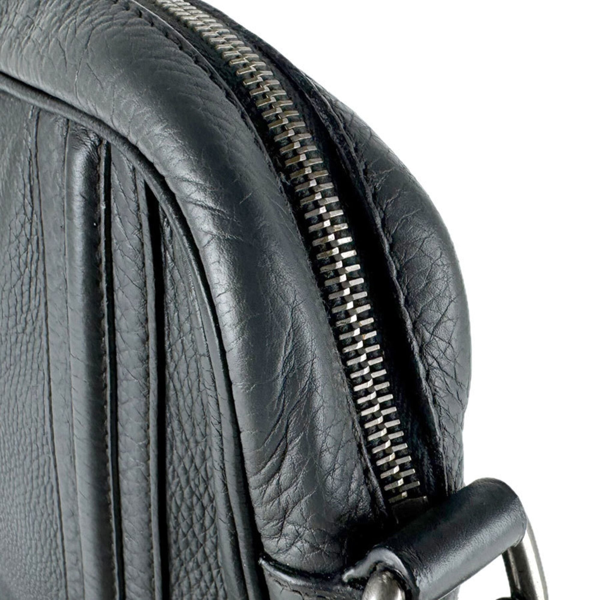 Gucci Dark Gray Leather Shoulder Bag (Pre-Owned)