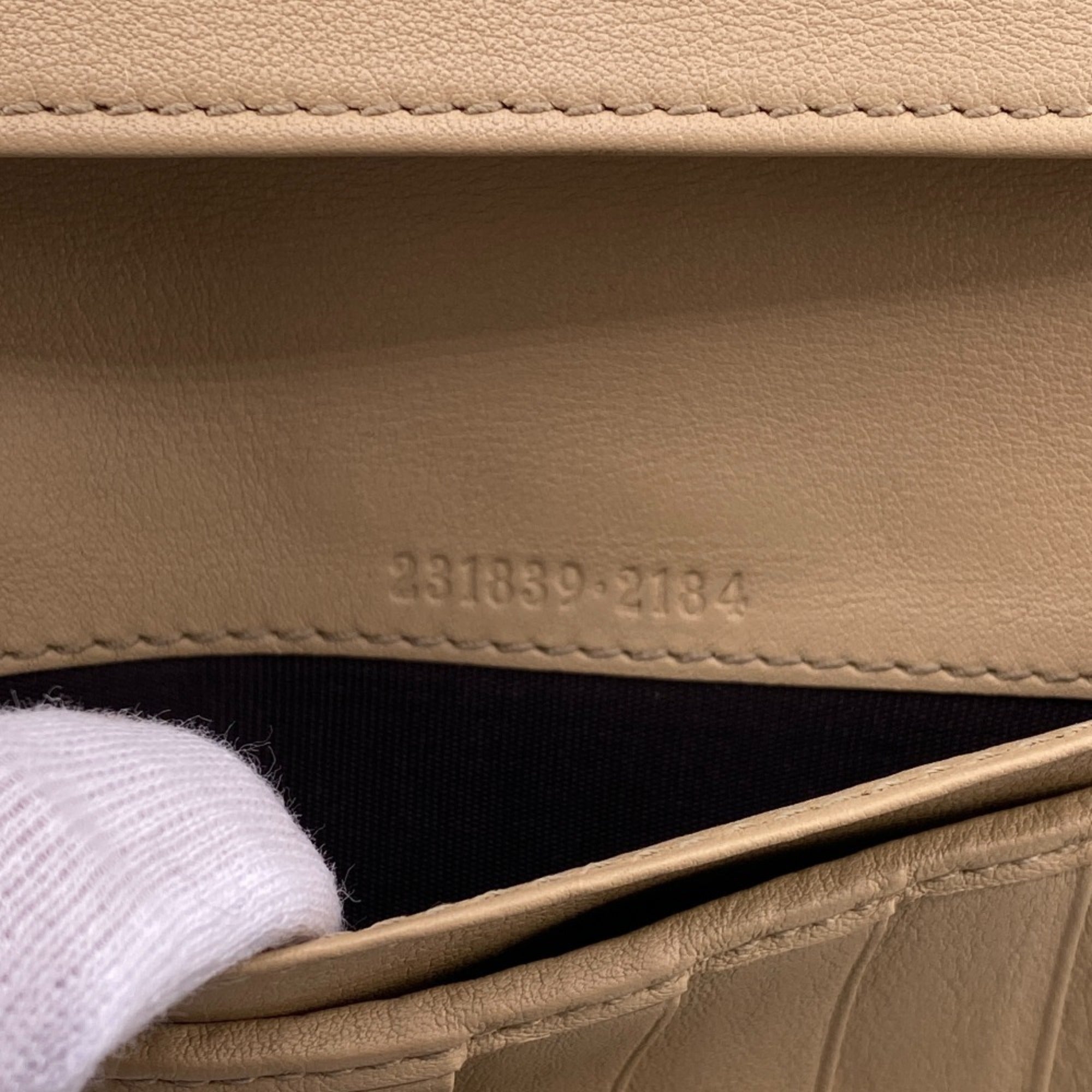 Gucci Beige Leather (Pre-Owned)