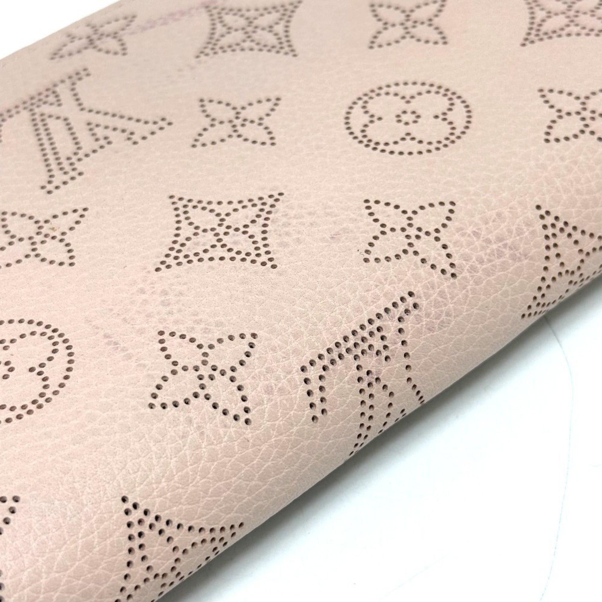 Louis Vuitton Mahina Magnolia Mahina Leather Long Wallet