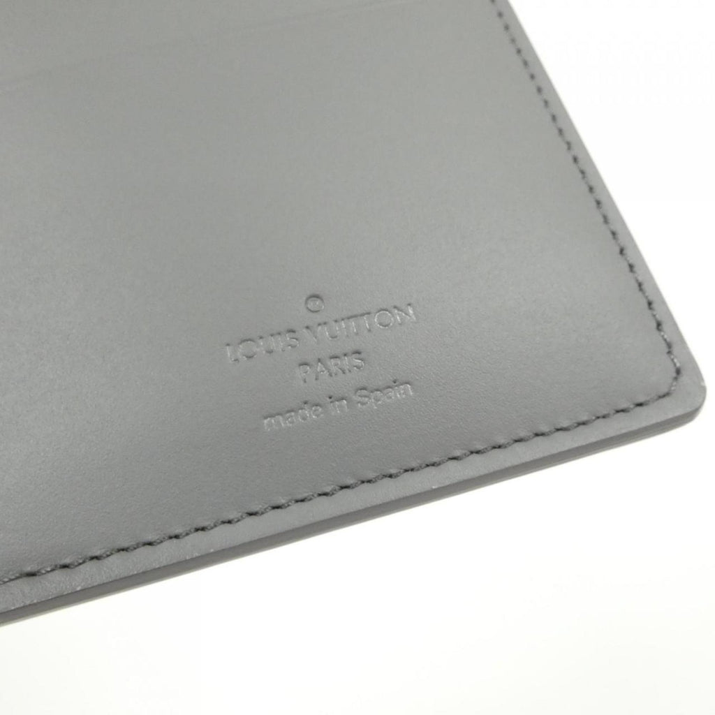 Louis Vuitton Gris Leather Long Wallet