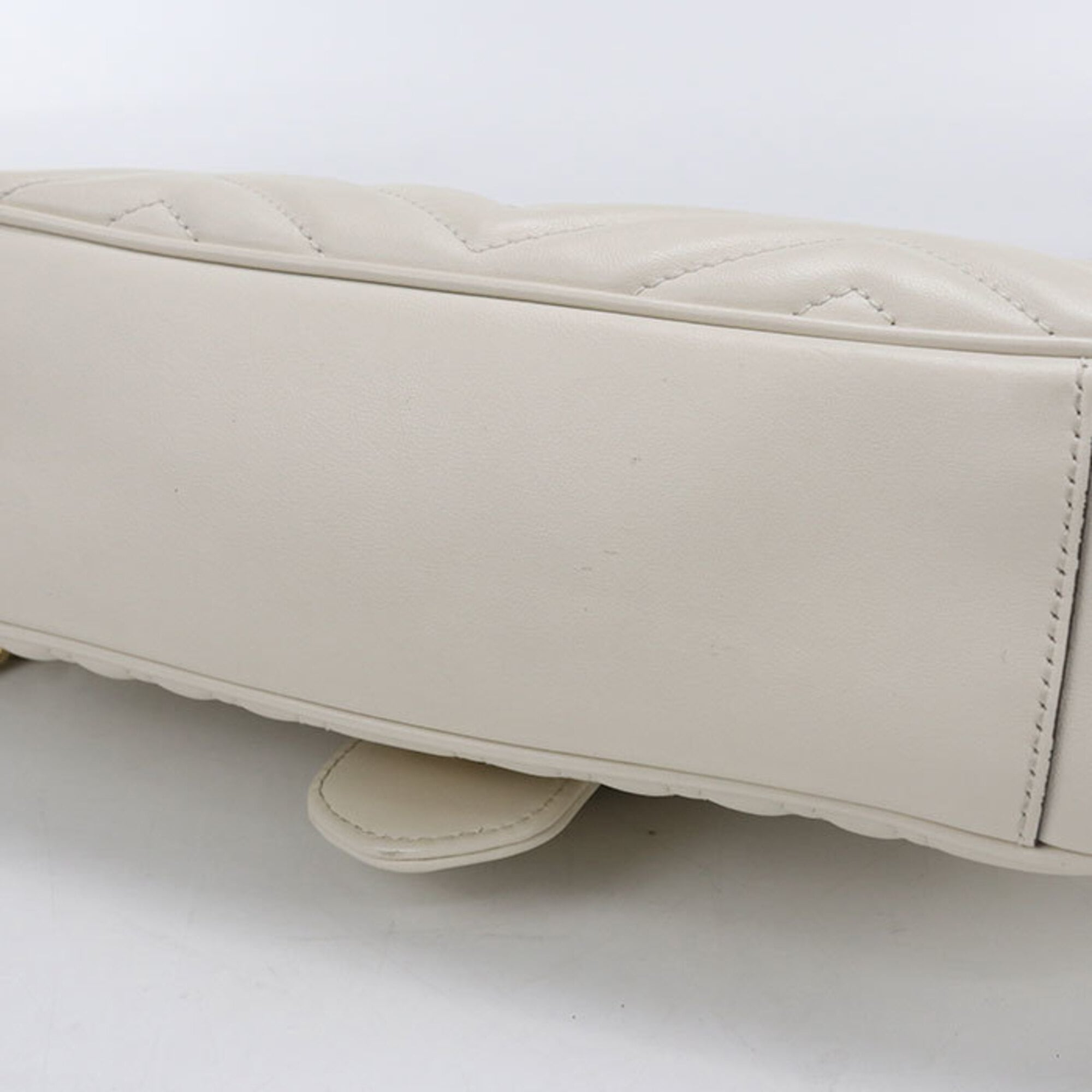 Gucci White Leather Shoulder Bag (Pre-Owned)