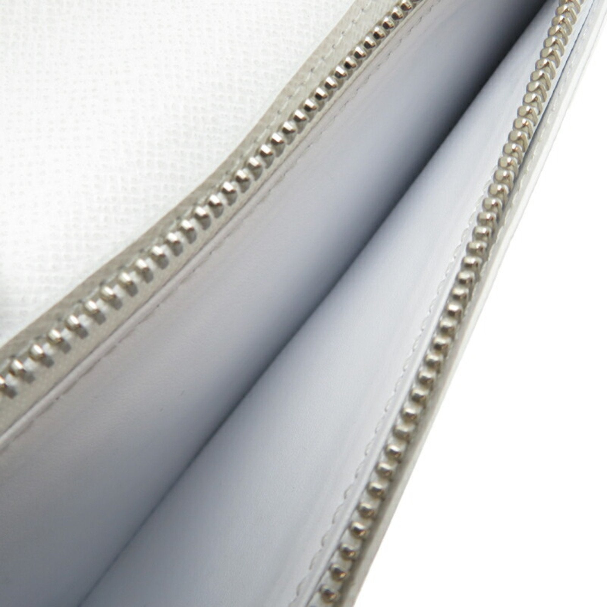 Louis Vuitton White Taigarama Long Wallet
