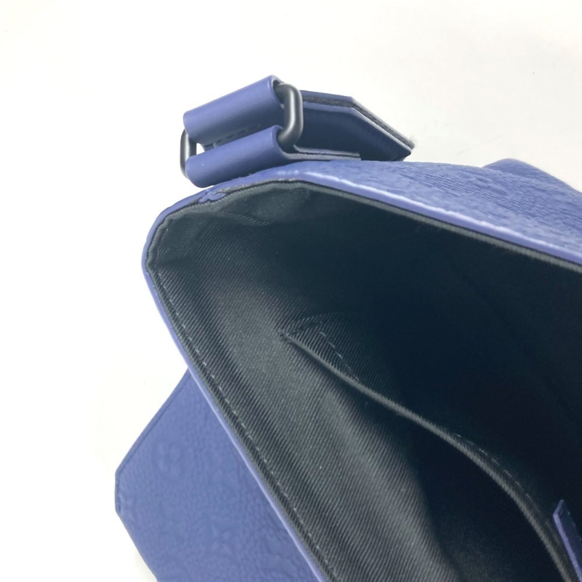 Louis Vuitton Blue Leather Shoulder Bag