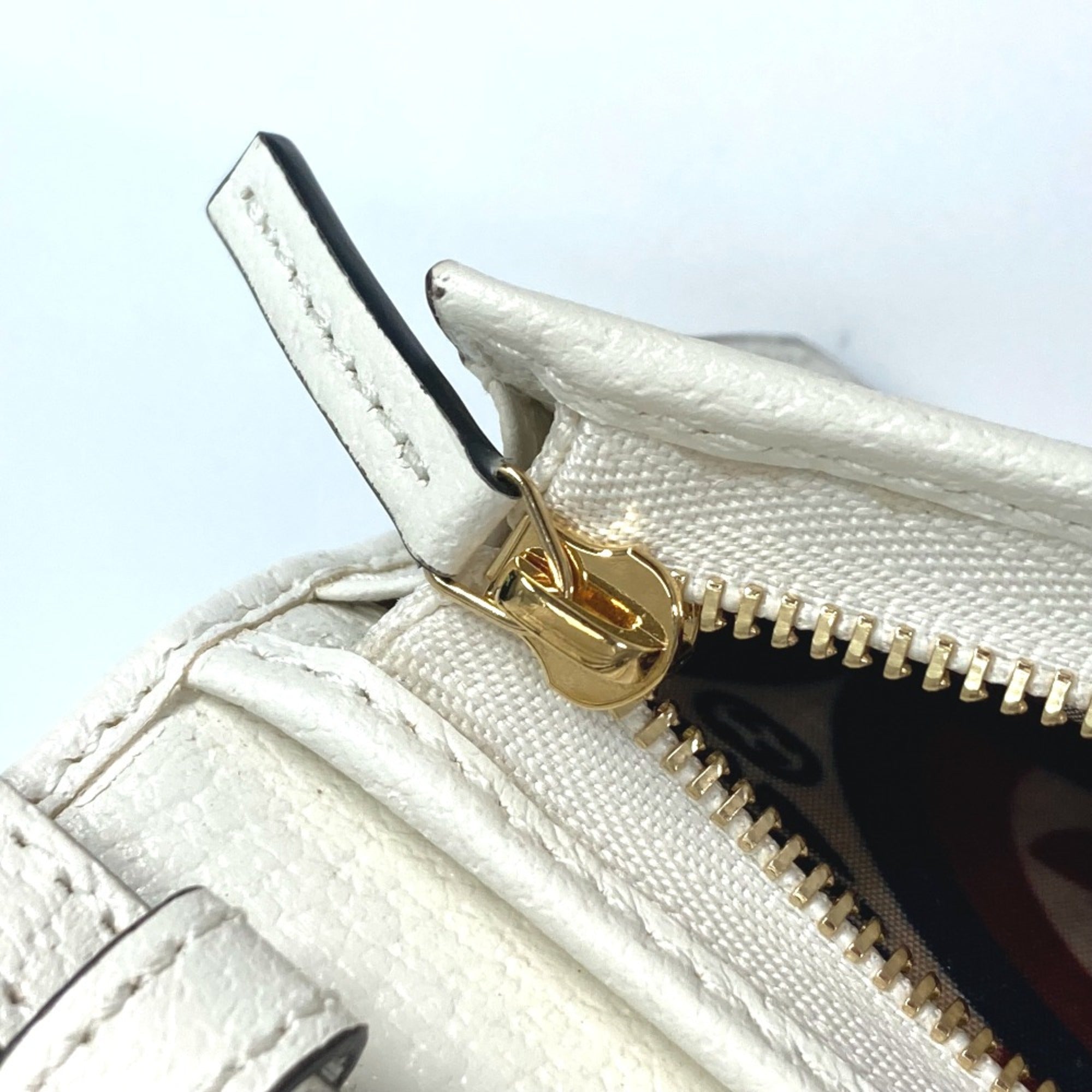 Gucci White Leather Wallet (Bi-Fold) (Pre-Owned)