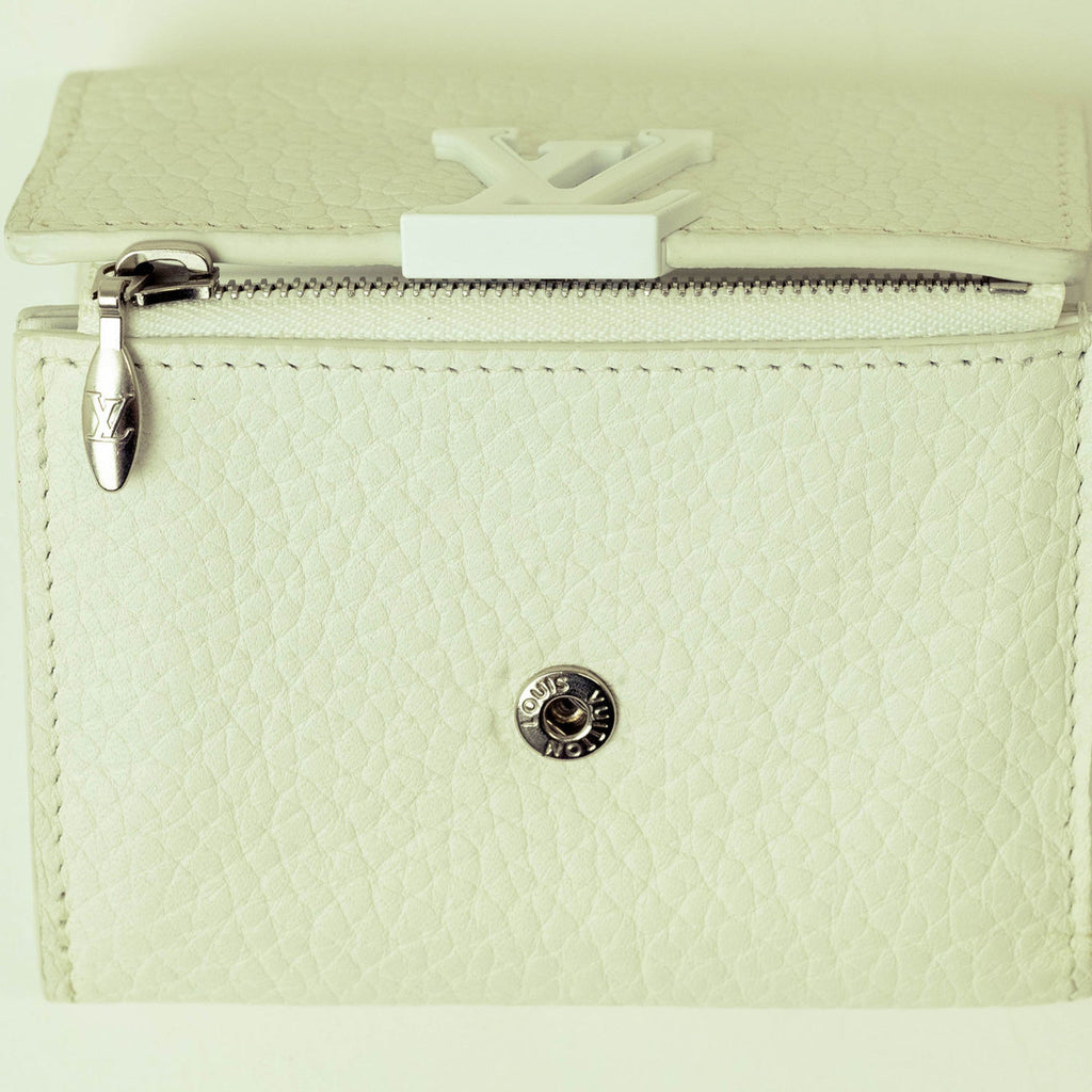 Louis Vuitton Leather Wallet (Tri-Fold)
