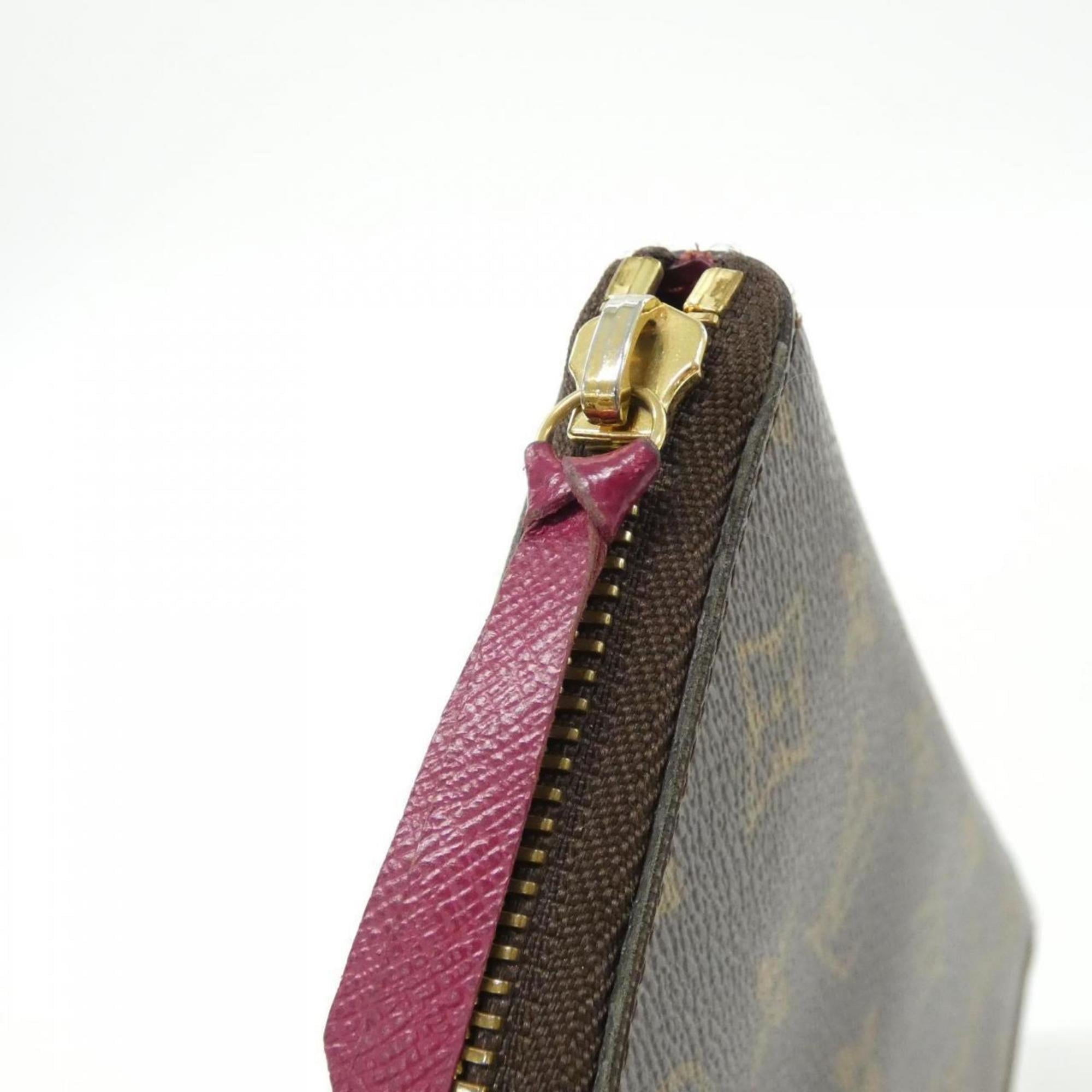 Louis Vuitton Marron Coated Canvas