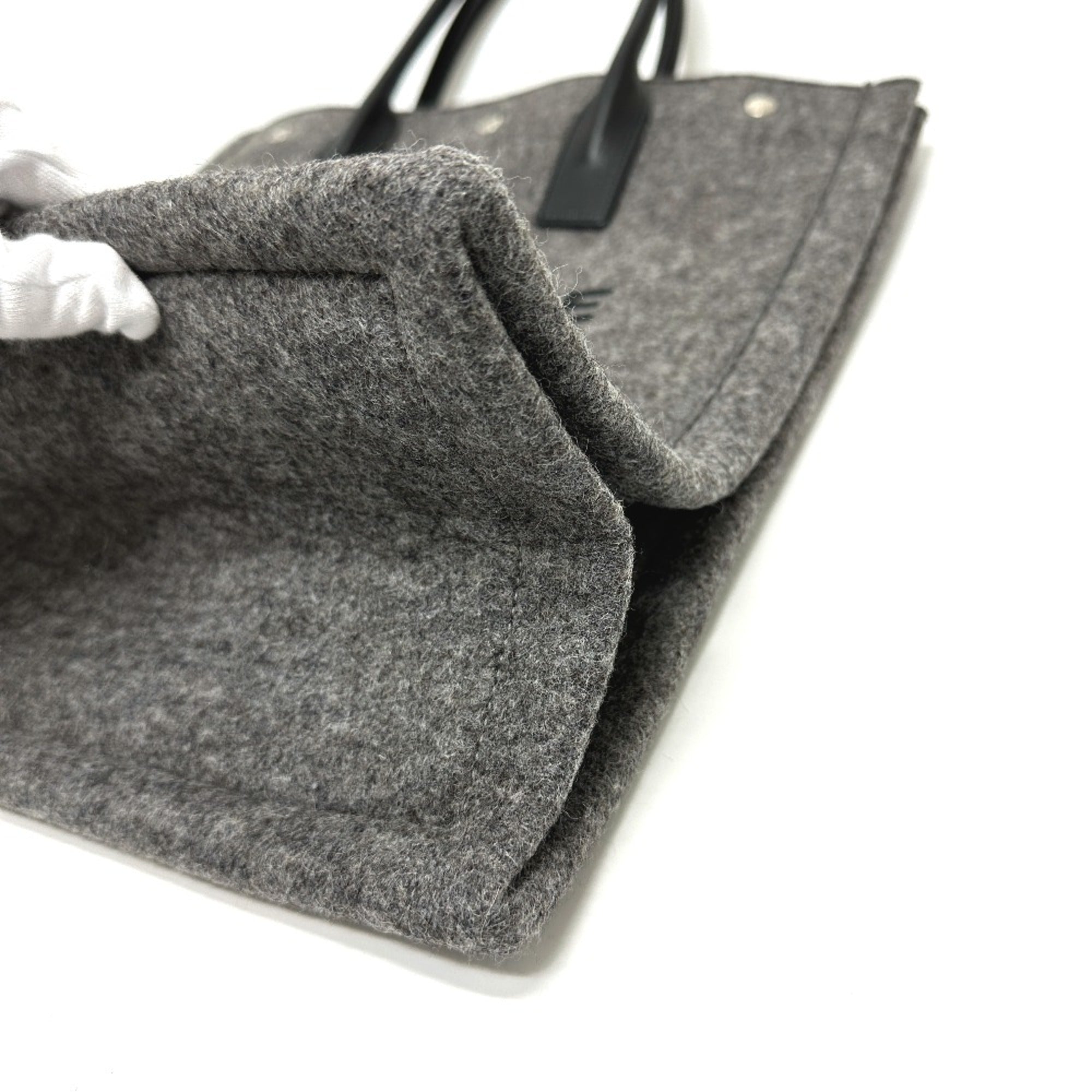 Saint Laurent Gray Other Tote Bag (Pre-Owned)
