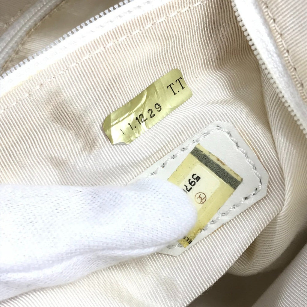 Chanel White Leather Shoulder Bag Tote Bag