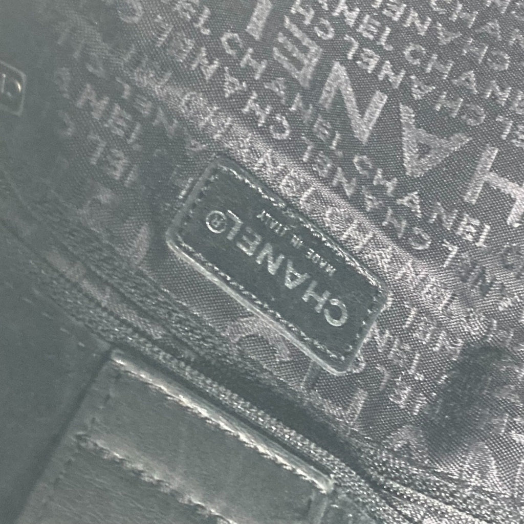 Chanel Black White Leather Shoulder Bag