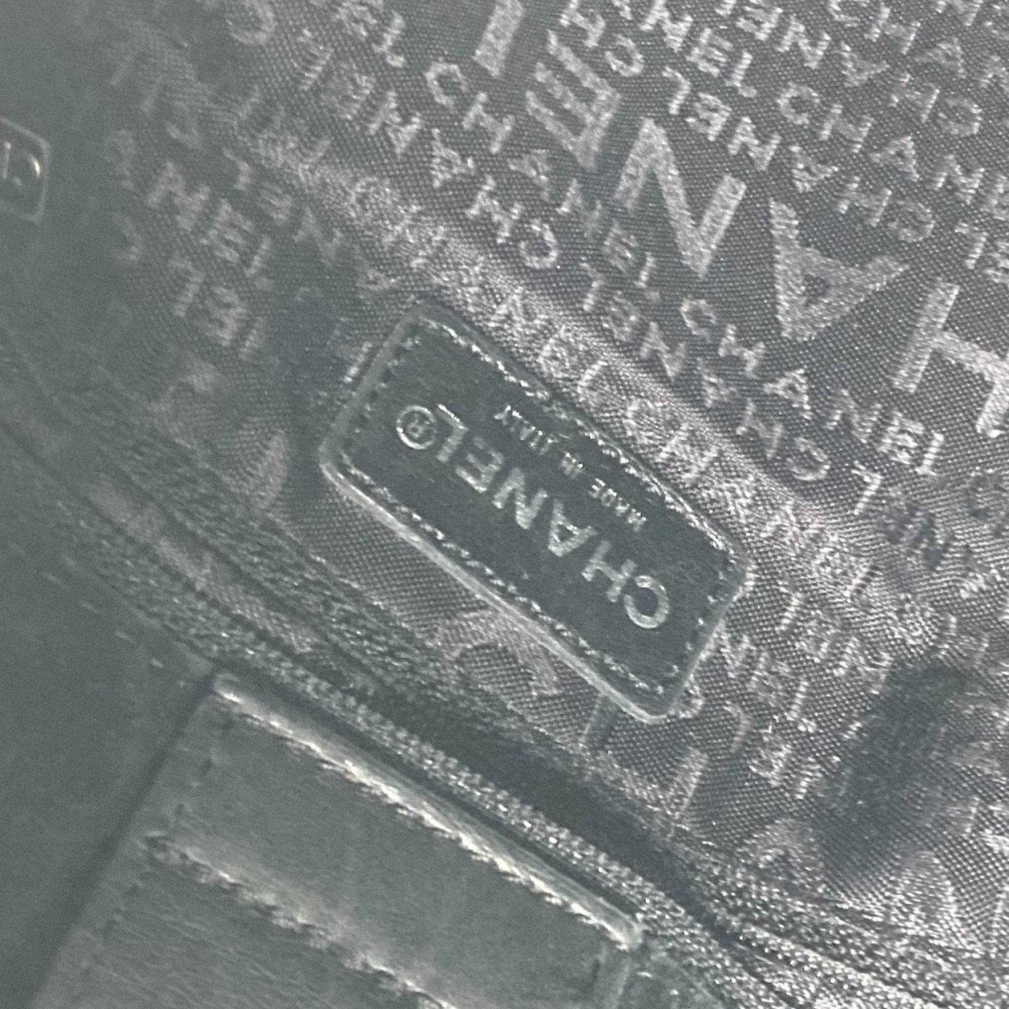 Chanel Black White Leather Shoulder Bag