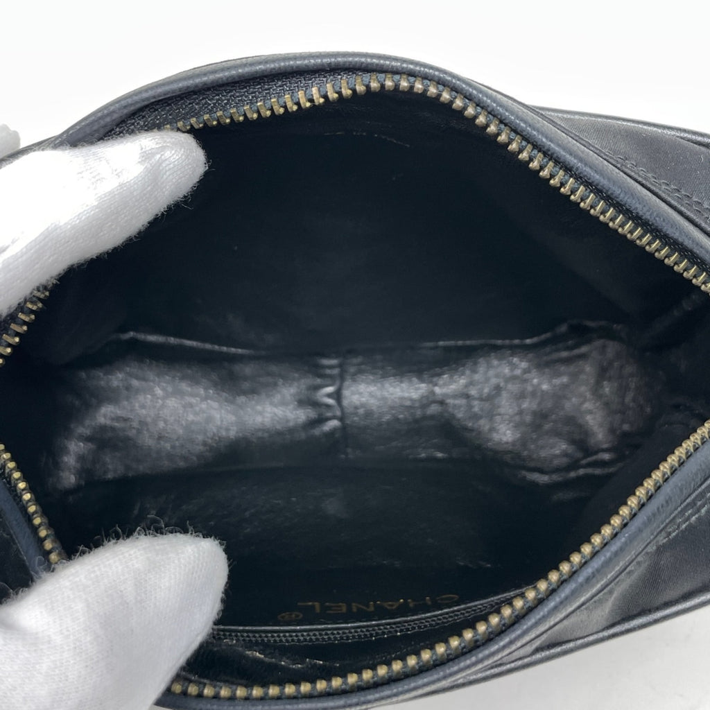 Chanel Matelasse Black Fabric Leather Shoulder Bag