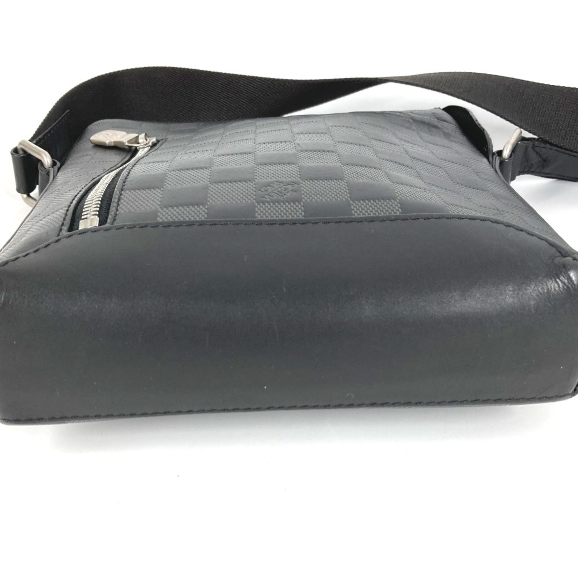 Louis Vuitton Black Damier Infini Leather Pochette Shoulder Bag