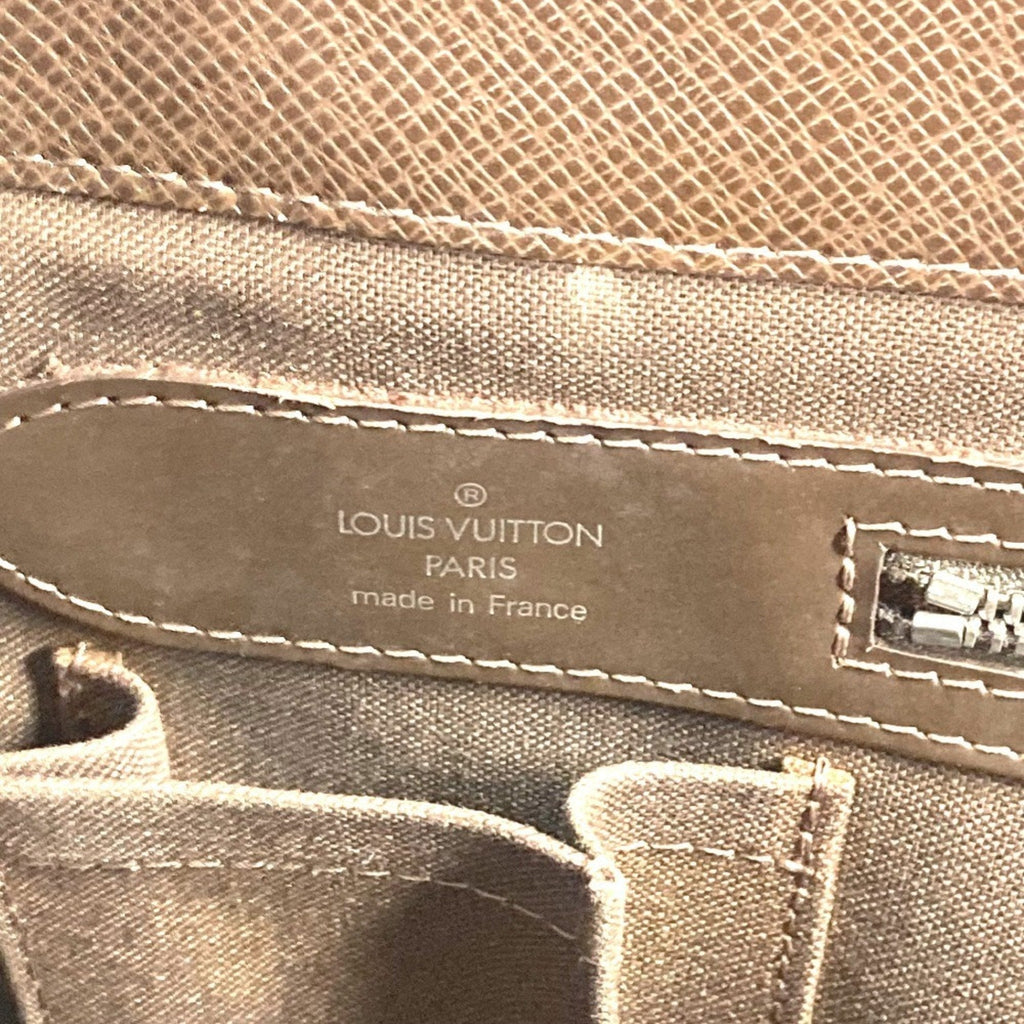 Louis Vuitton Brown Grizzly Taiga Leather Handbag Tote Bag