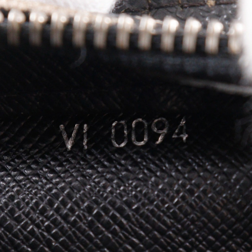 Louis Vuitton Taiga Ardoise Black Taiga Leather Handbag