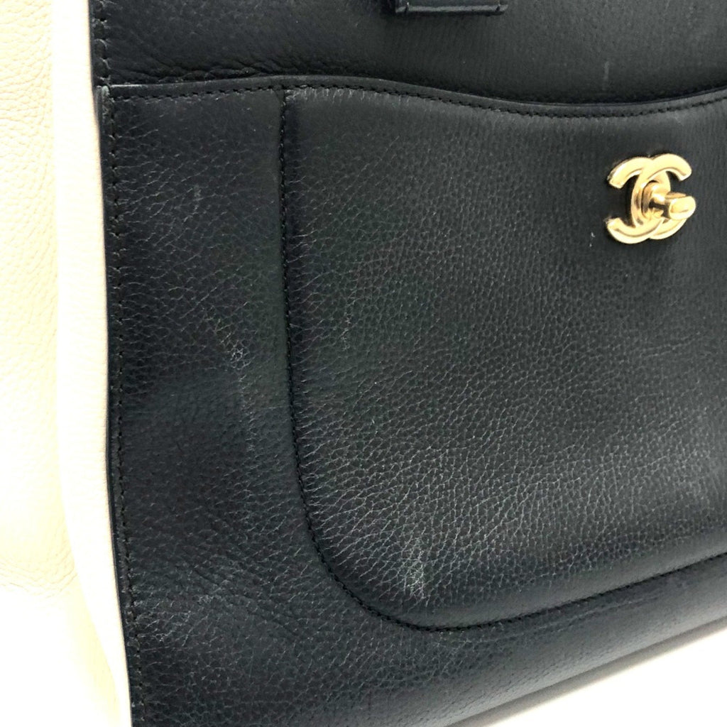 Chanel Black Leather Shoulder Bag