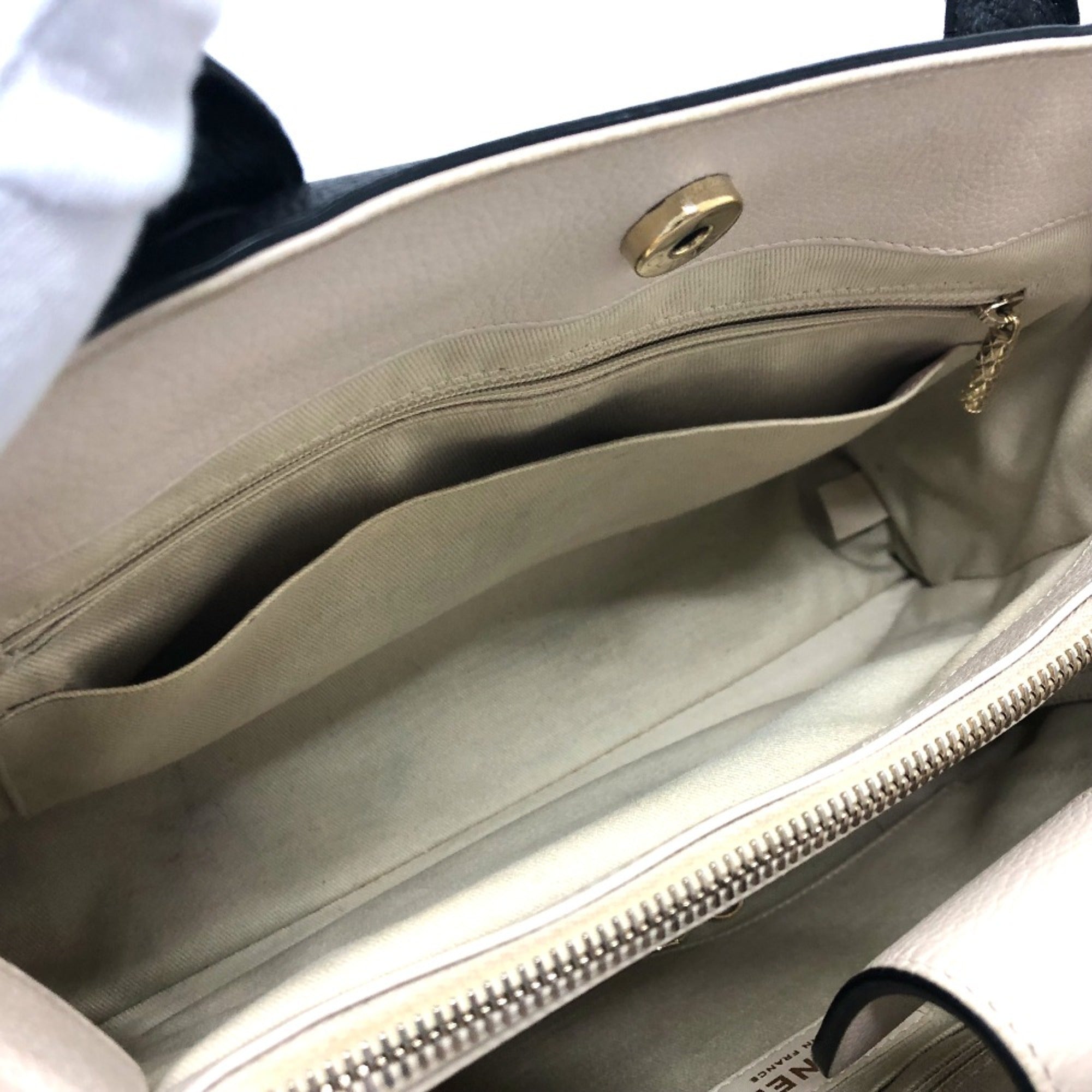Chanel Black Leather Shoulder Bag