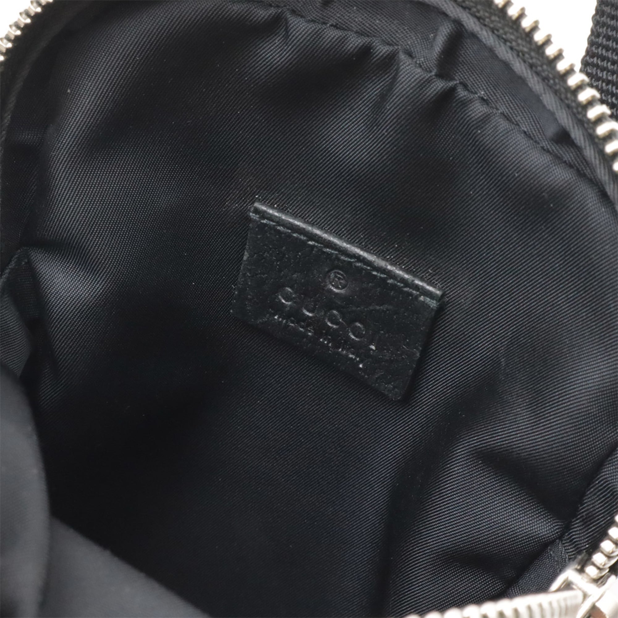 Gucci Black Nylon Canvas Leather Pochette Shoulder Bag (Pre-Owned)