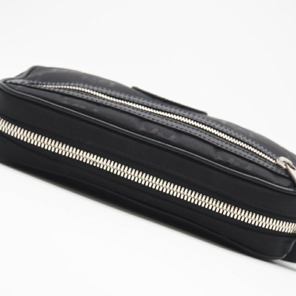 Gucci Black Nylon Leather Sling Bag (Pre-Owned)