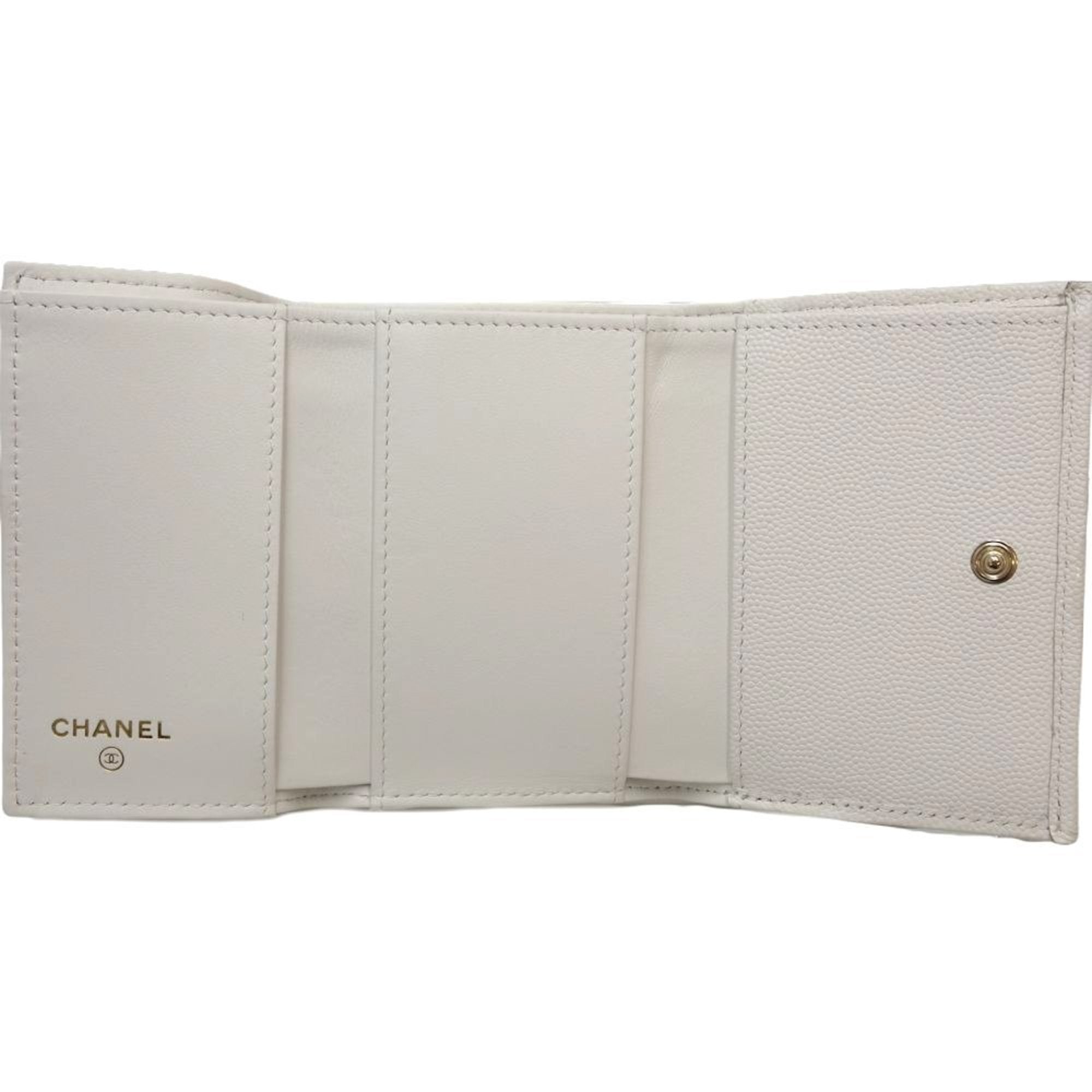 Chanel White Grained Calfskin Wallet (Tri-Fold)