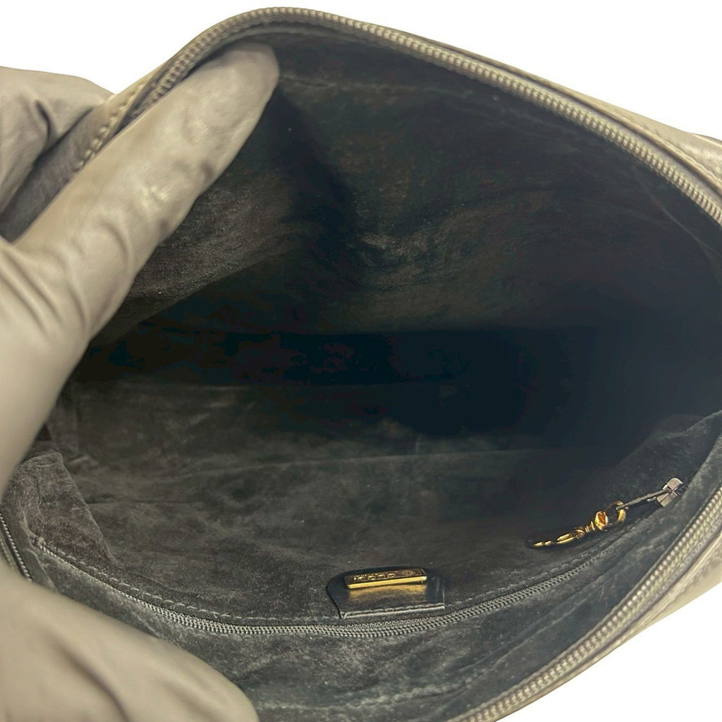 Gucci Black Leather Pochette Shoulder Bag (Pre-Owned)