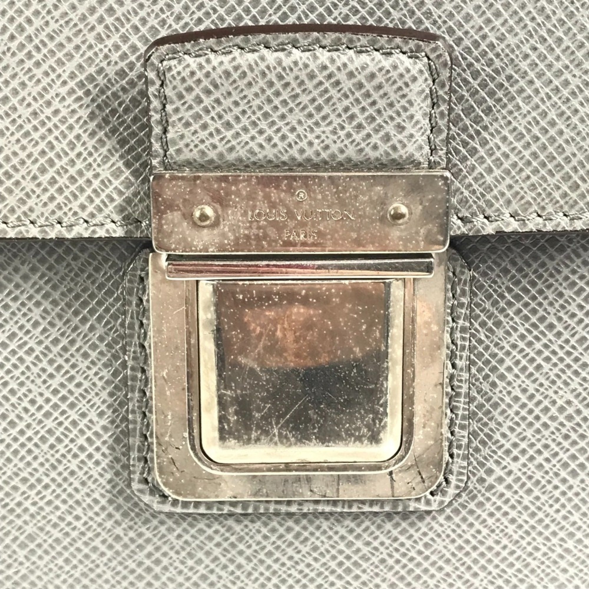Louis Vuitton Glacier Gray Taiga Leather Briefcase Shoulder Bag