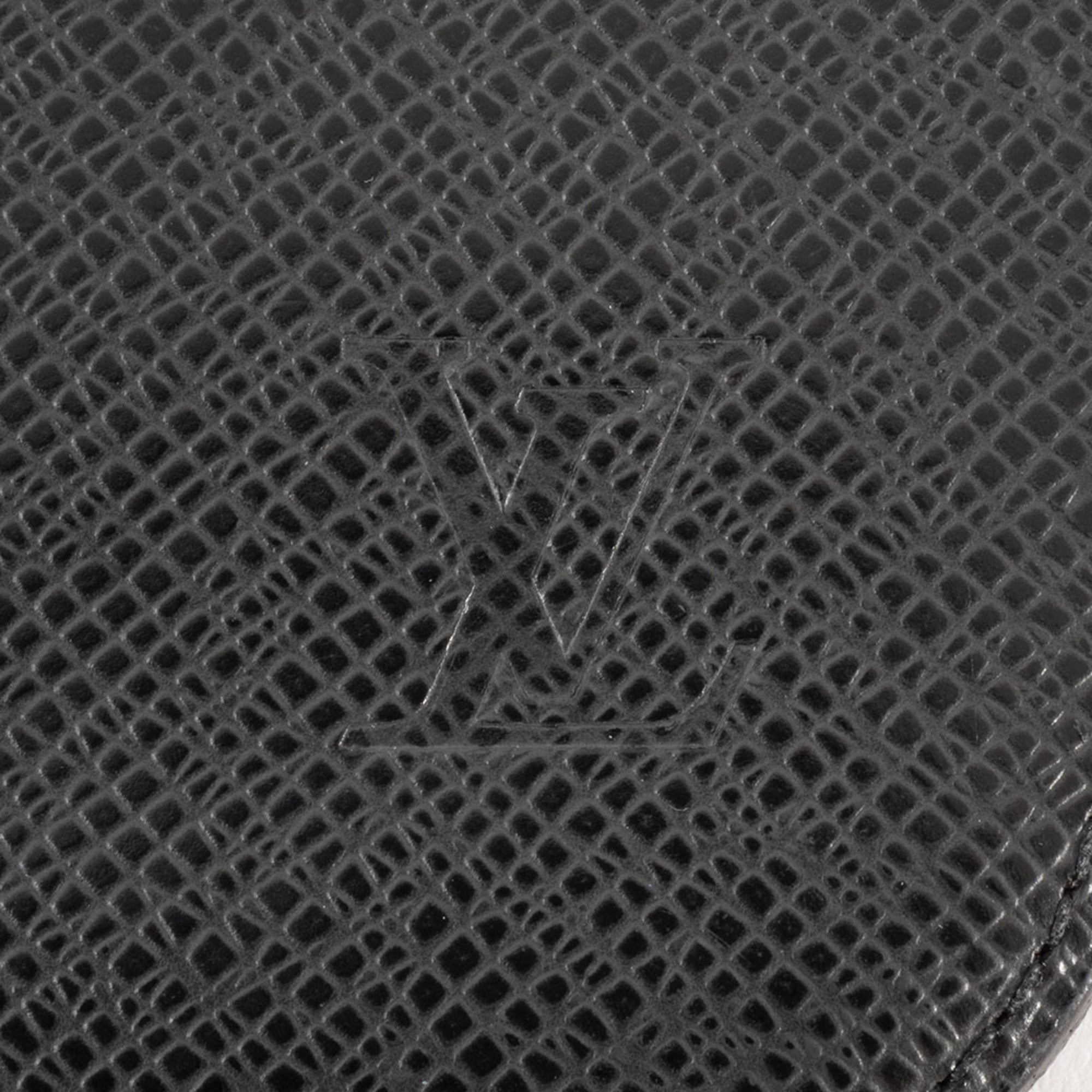 Louis Vuitton Black Taiga Leather Leather Long Bill Wallet