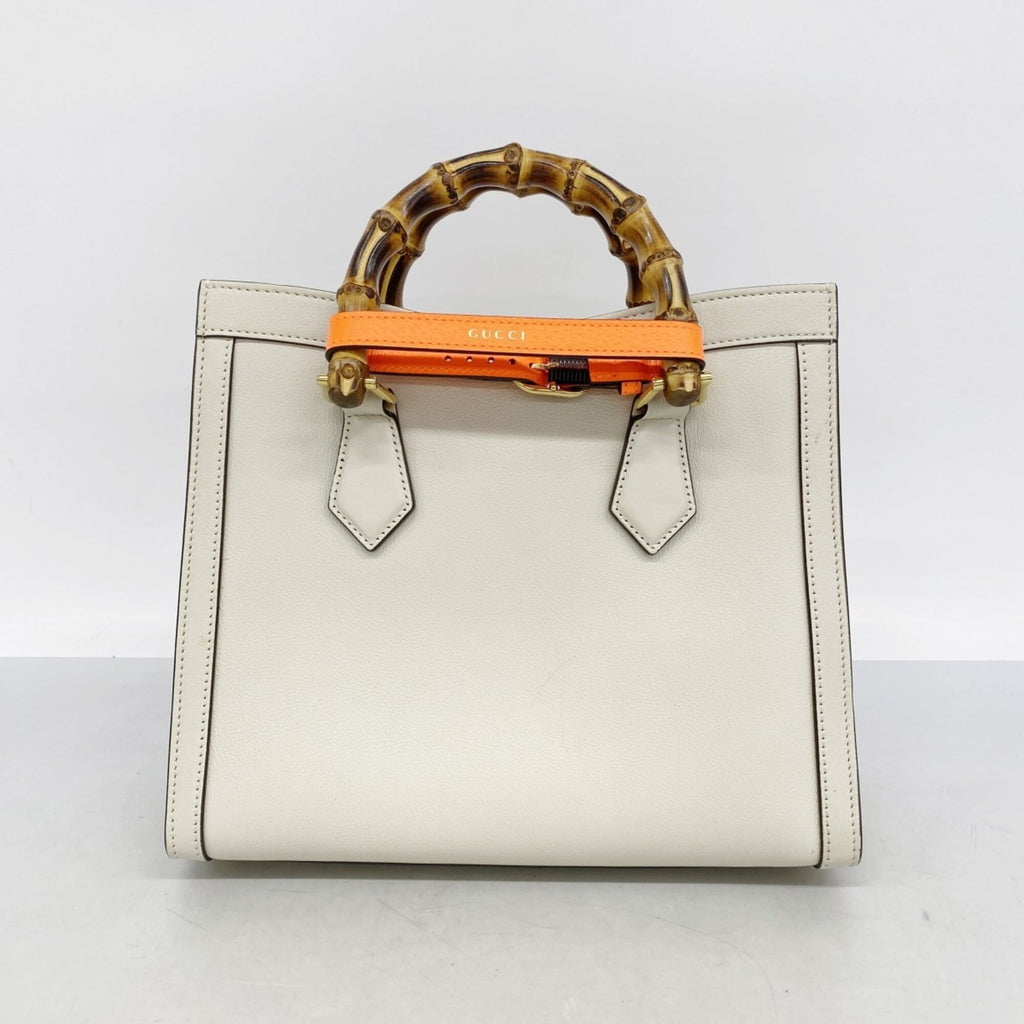 Gucci Ivory Leather Handbag (Pre-Owned)