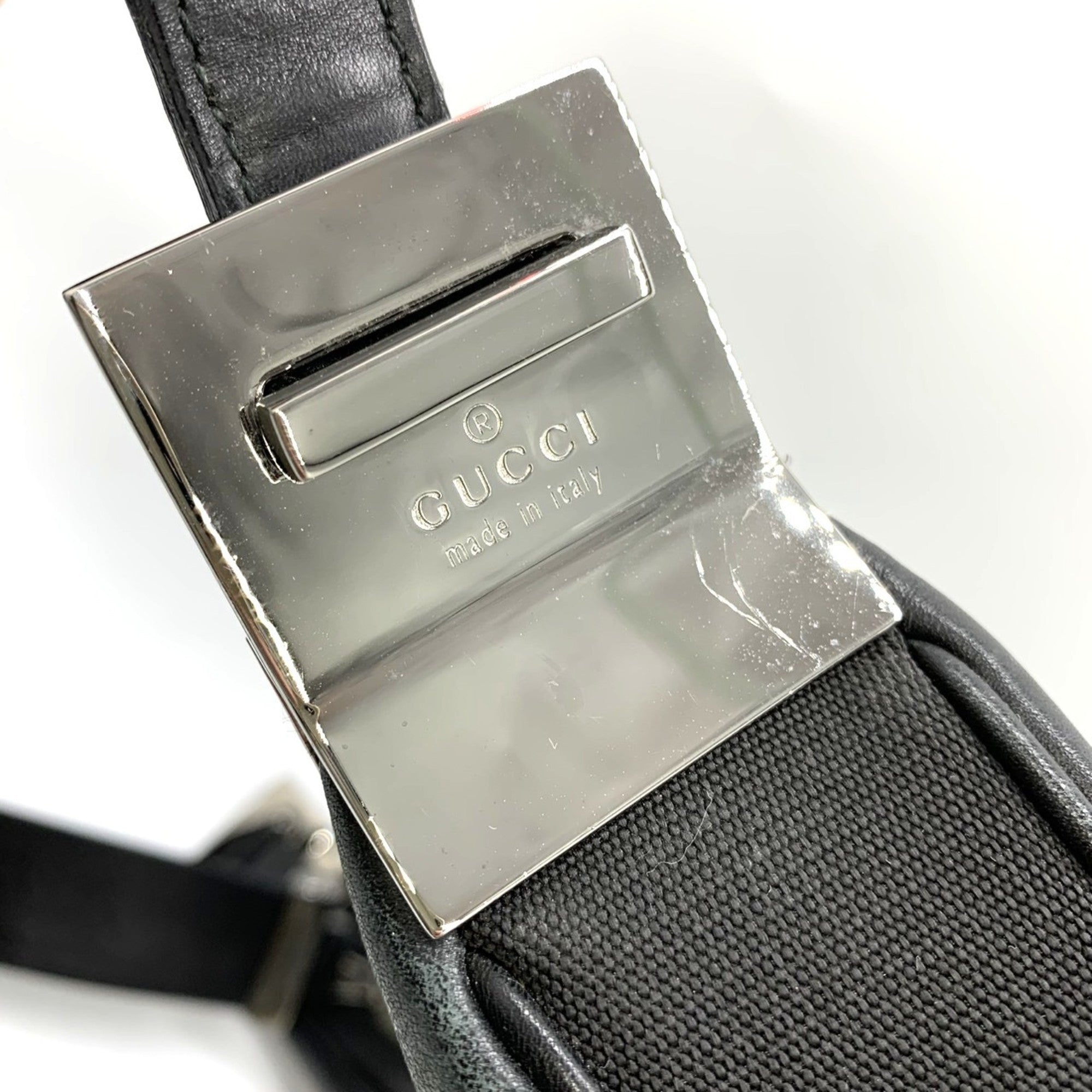 Gucci Black Leather Shoulder Bag (Pre-Owned)