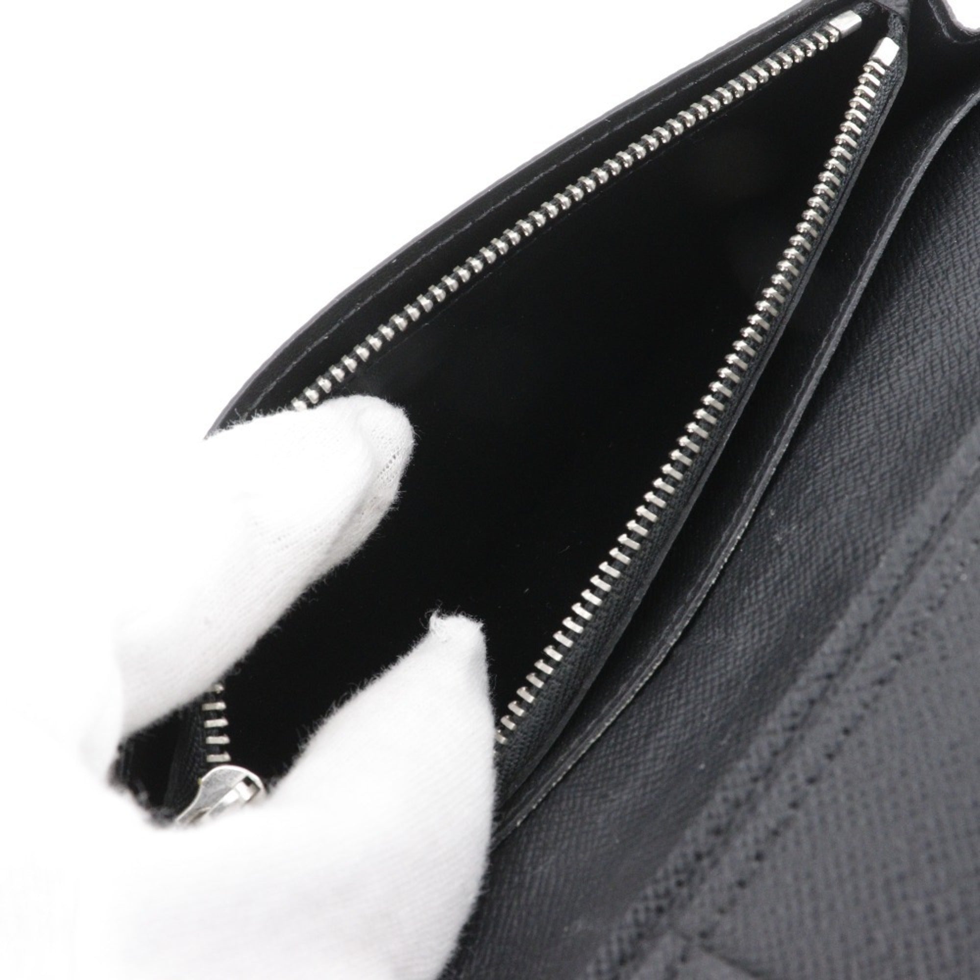 Louis Vuitton Taiga Black Noir Taiga Leather Long Wallet