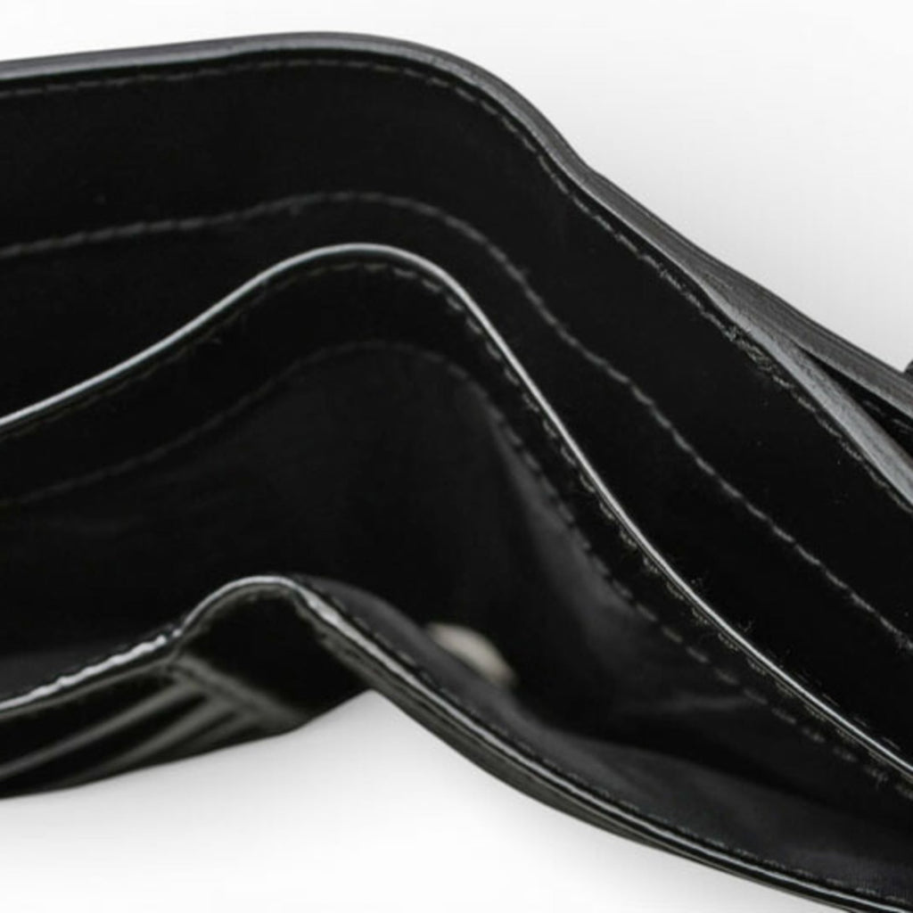 Gucci Black Leather Wallet (Bi-Fold) (Pre-Owned)