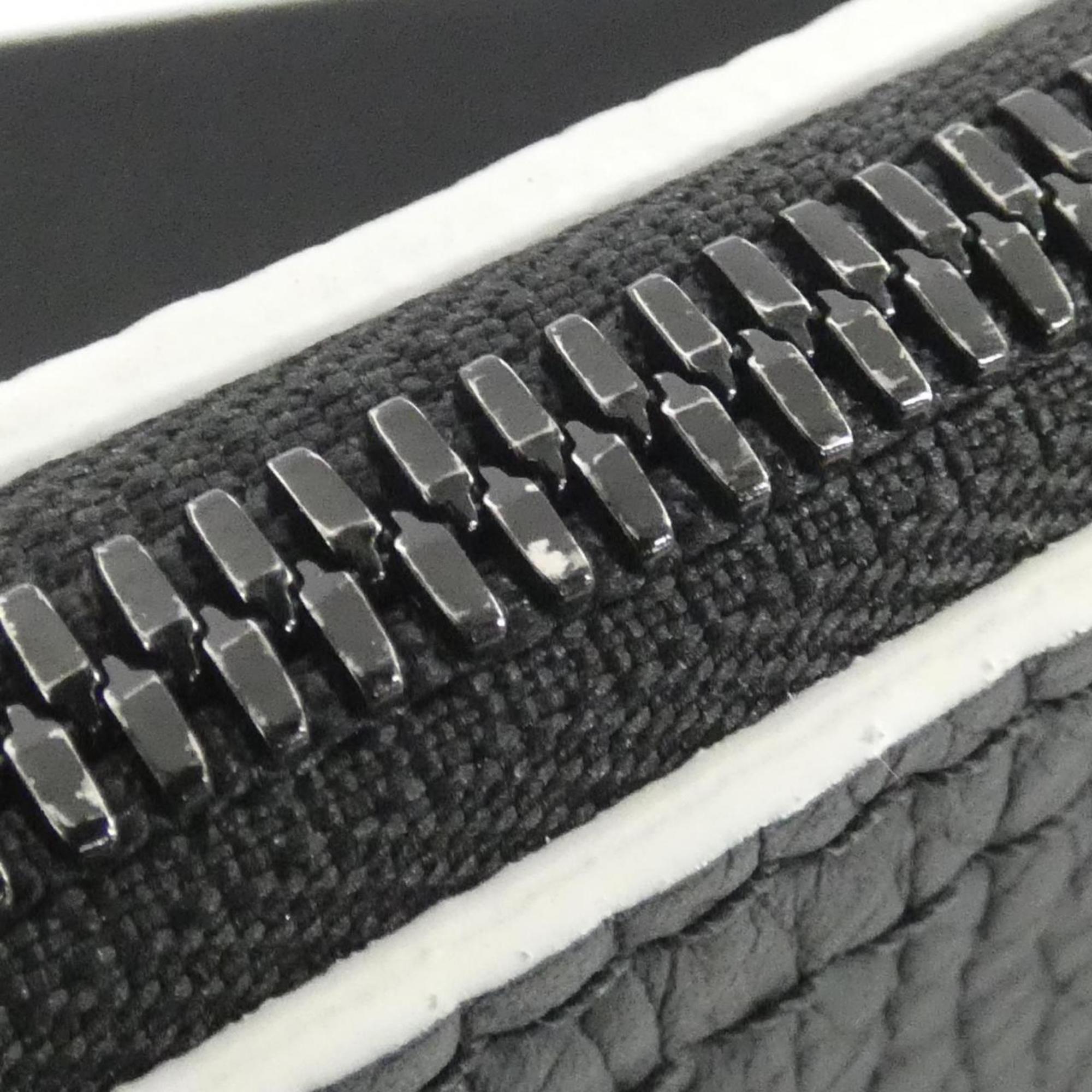 Louis Vuitton Black Leather Shoulder Bag