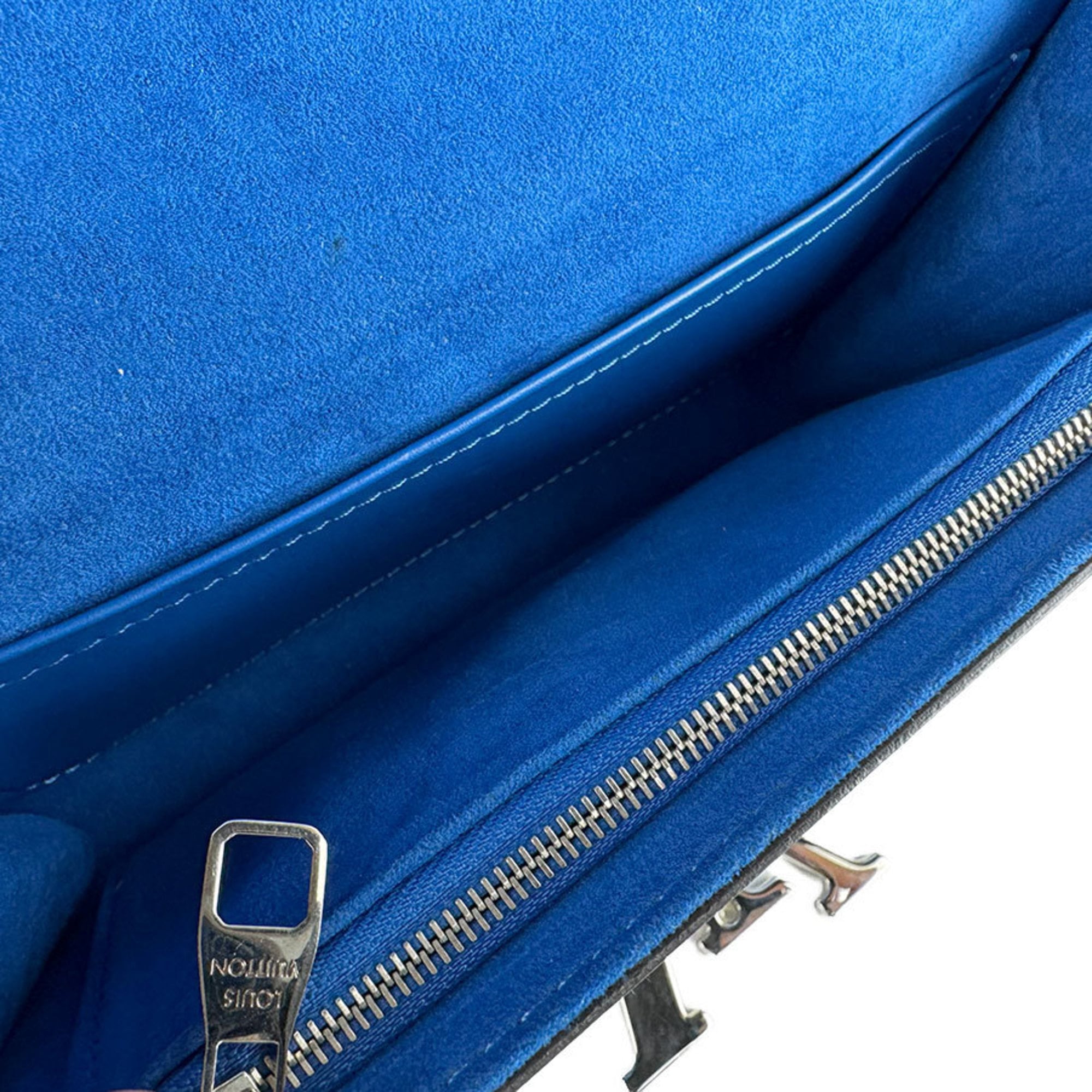 Louis Vuitton Blue Leather Pochette Shoulder Bag