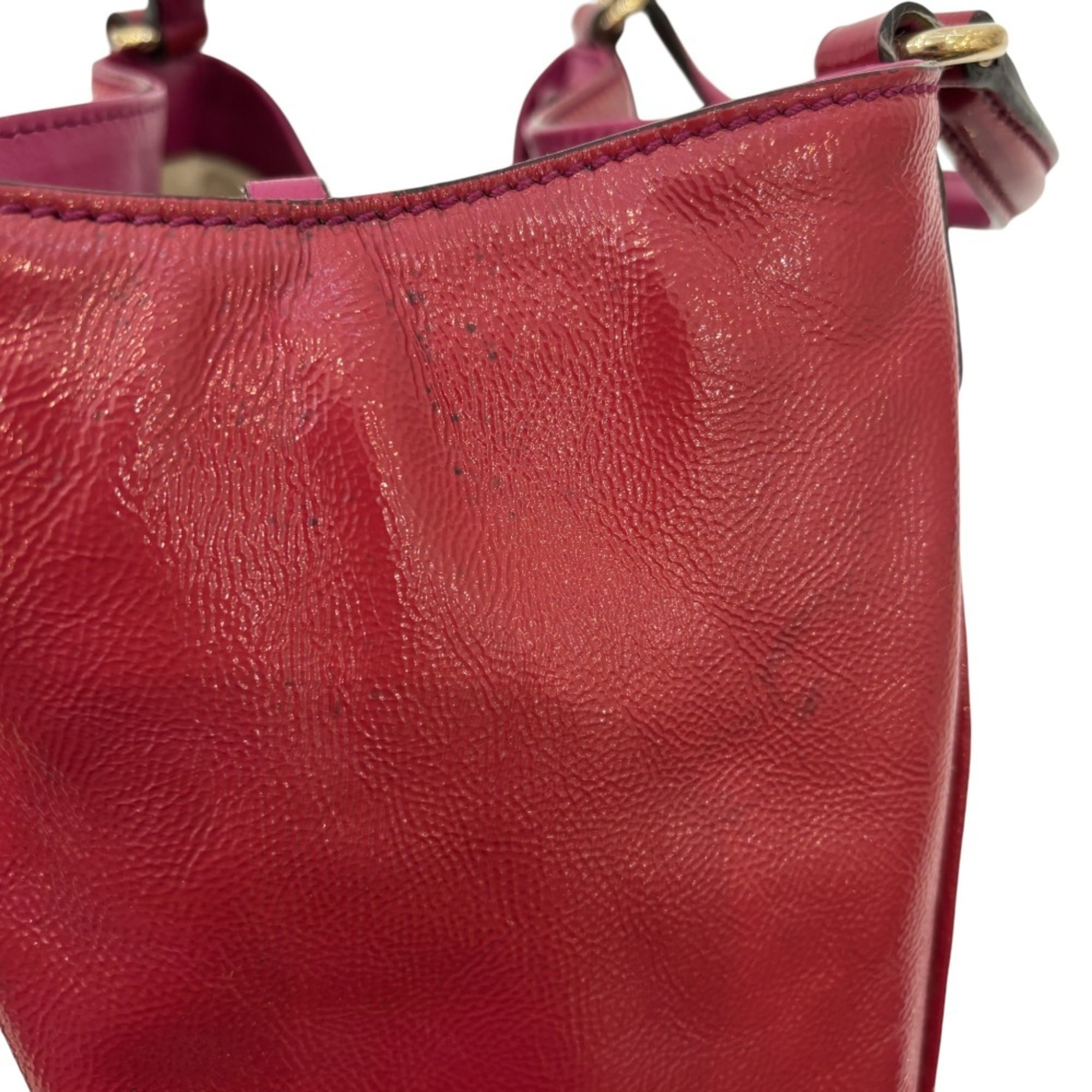 Gucci Red Color Handbag (Pre-Owned)
