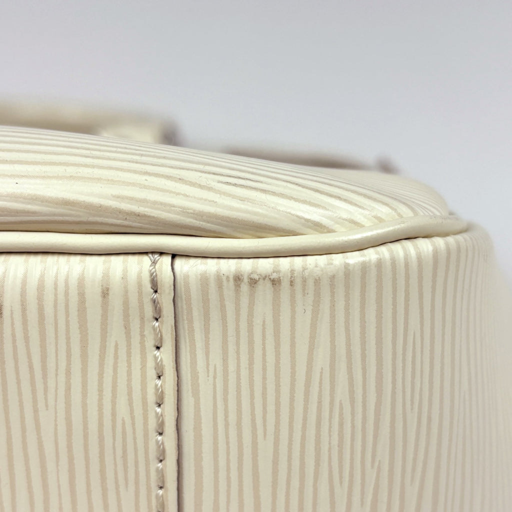 Louis Vuitton Ivory Lv Off White Ivory Handbag