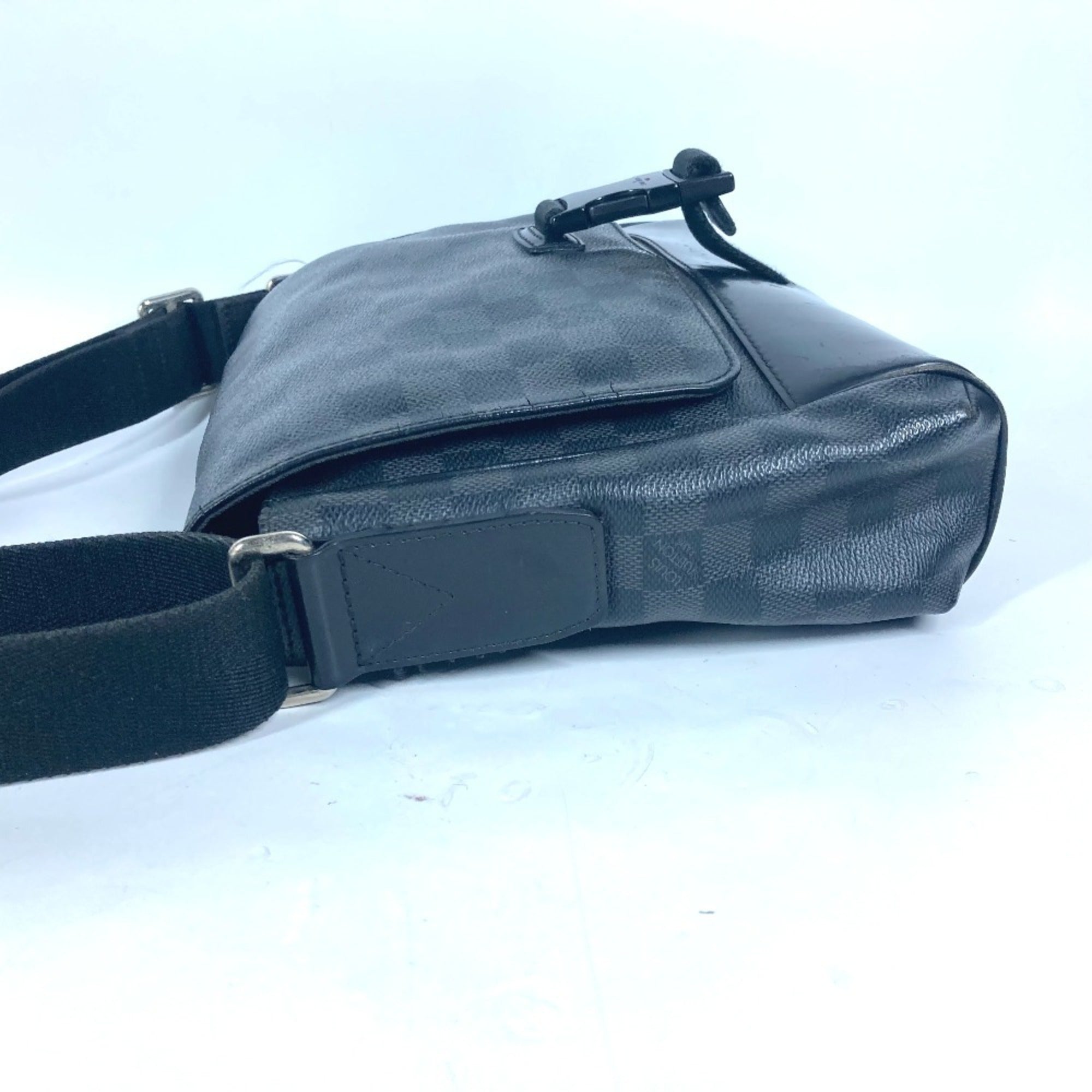Louis Vuitton Black Damier Graphite Messenger Bag Shoulder Bag