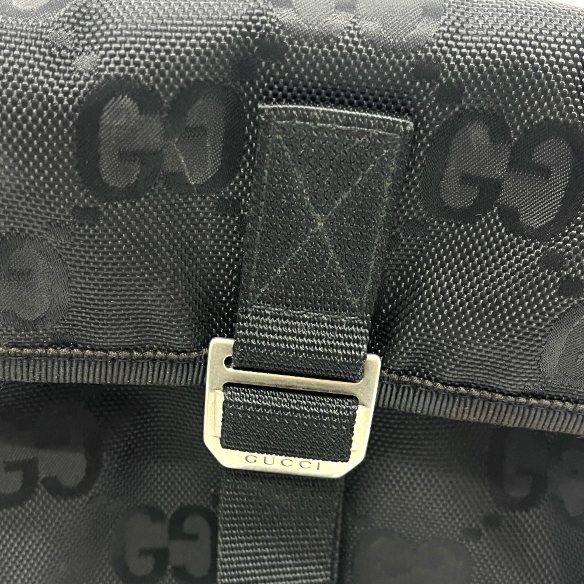 Gucci Black Nylon Leather Handbag Shoulder Bag (Pre-Owned)