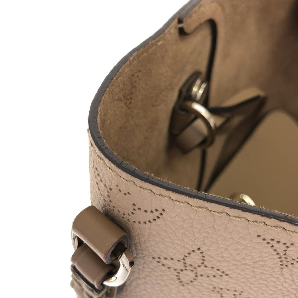 Louis Vuitton Galle Leather Handbag