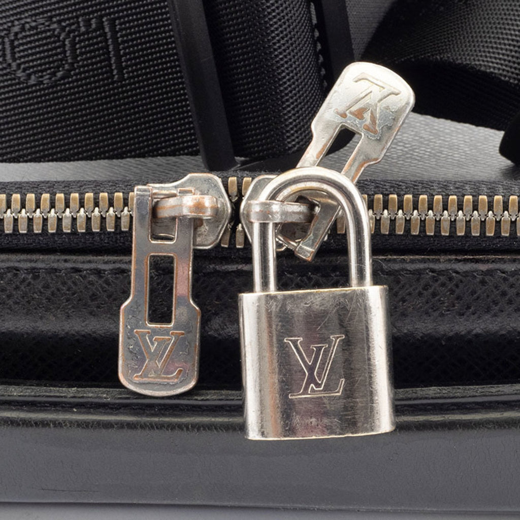 Louis Vuitton Ardoise Taiga Leather Shoulder Bag